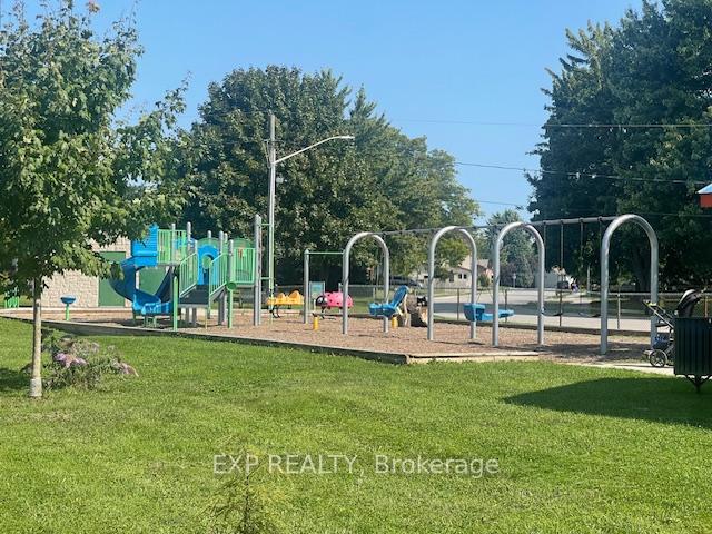 Photo 24 of 100 Harold Court, Lucan Biddulph, Lucan — HOMEH