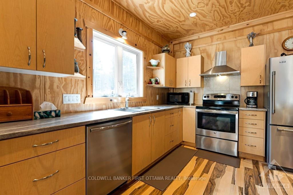 Photo 10 of 1044 Lavant Mill Road, Lanark Highlands, Lanark Highlands (Dalhousie) Twp — HOMEH