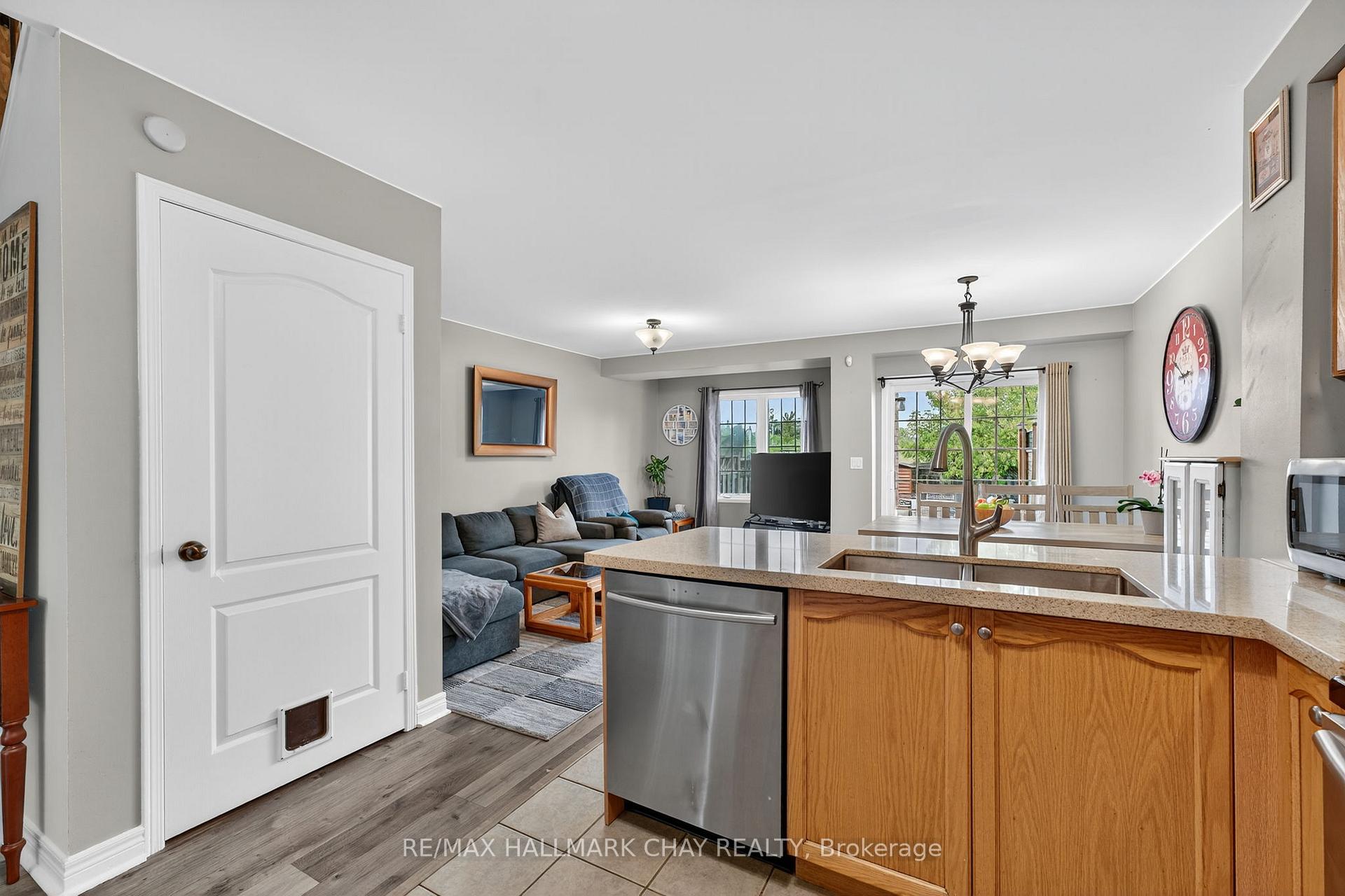 Photo 7 of 1182 Booth Avenue, Innisfil, Alcona — HOMEH