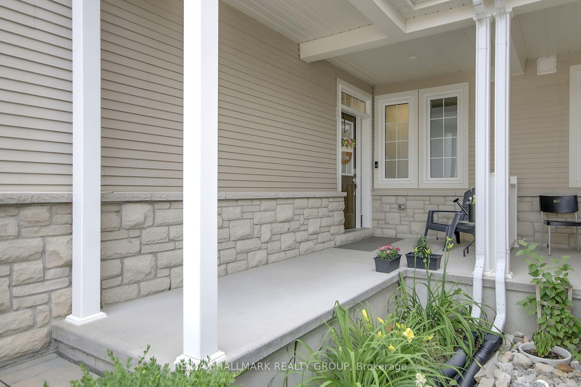 Photo 4 of 585 Barrick Hill Road, Ottawa, Kanata - Emerald Meadows/Trailwest — HOMEH