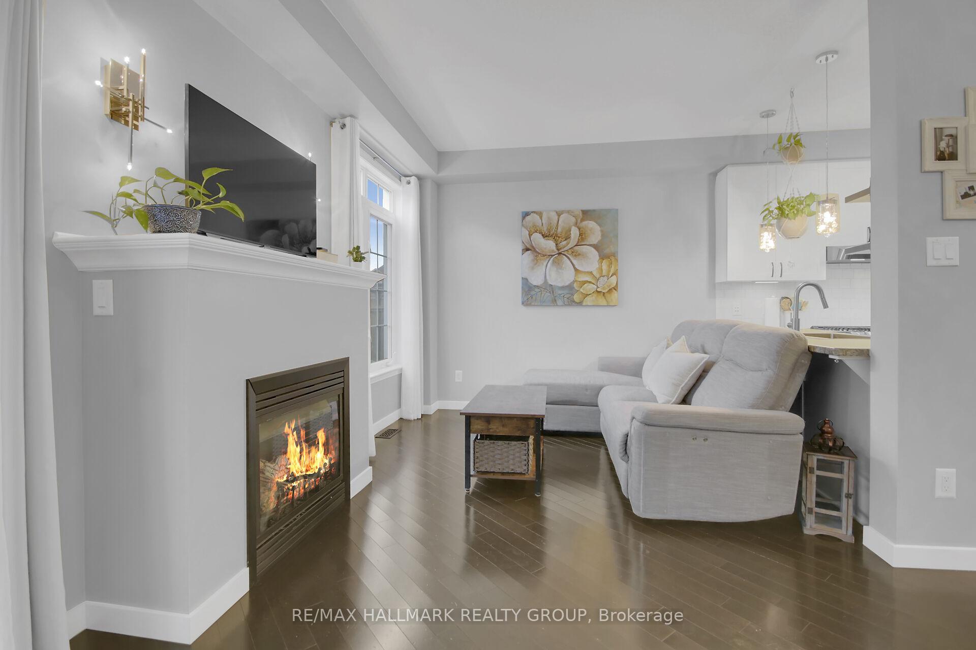 Photo 7 of 585 Barrick Hill Road, Ottawa, Kanata - Emerald Meadows/Trailwest — HOMEH