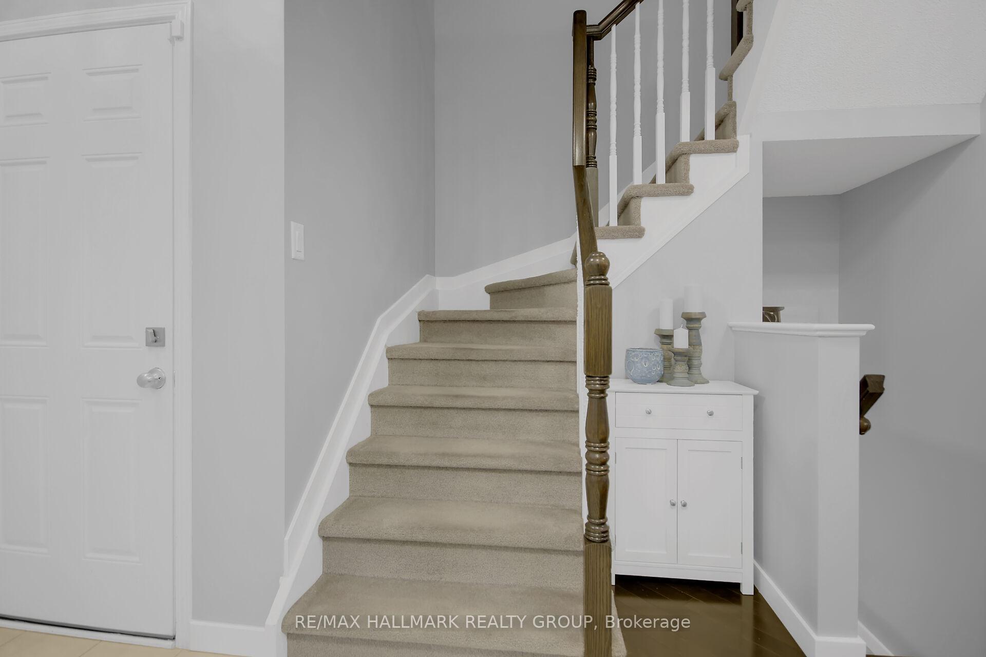 Photo 23 of 585 Barrick Hill Road, Ottawa, Kanata - Emerald Meadows/Trailwest — HOMEH