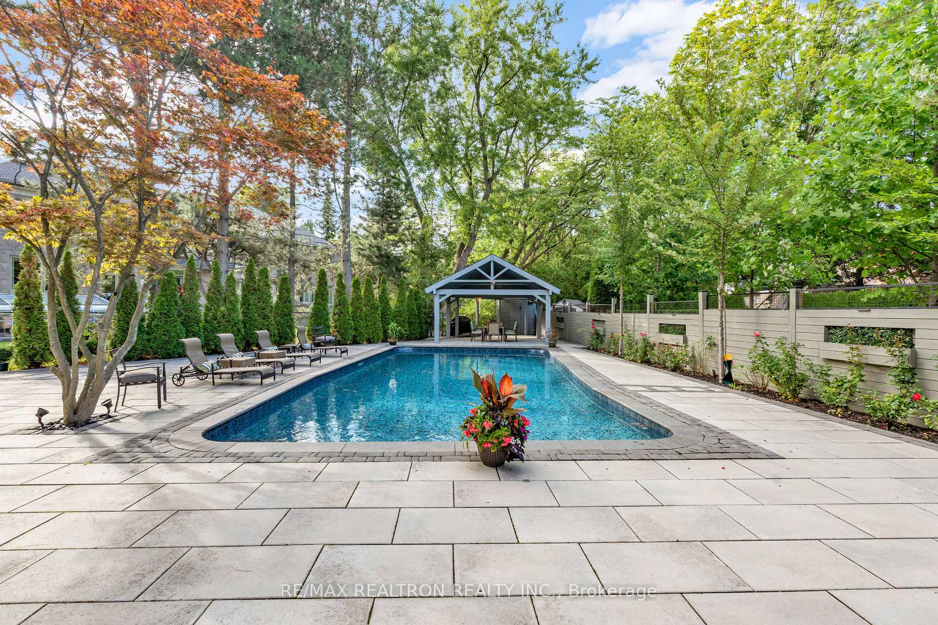 Photo 5 of 20 Hammok Crescent, Markham, Bayview Glen — HOMEH