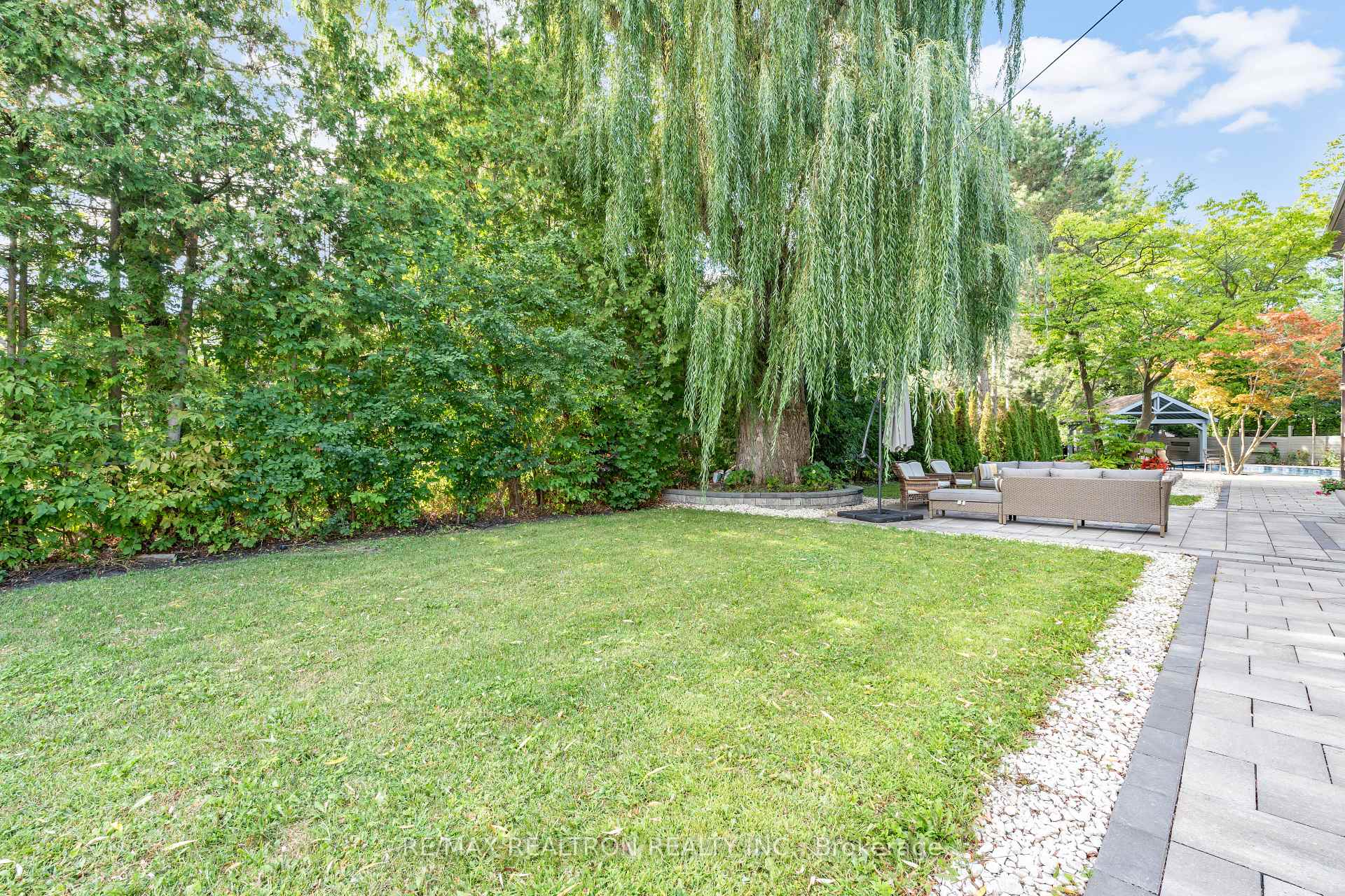 Photo 9 of 20 Hammok Crescent, Markham, Bayview Glen — HOMEH