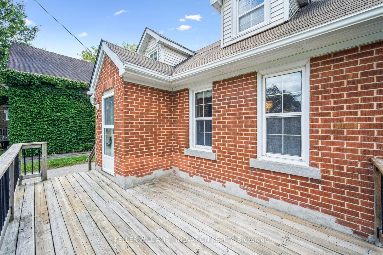 Photo 5 of 41 Brunswick Avenue, Kitchener — HOMEH