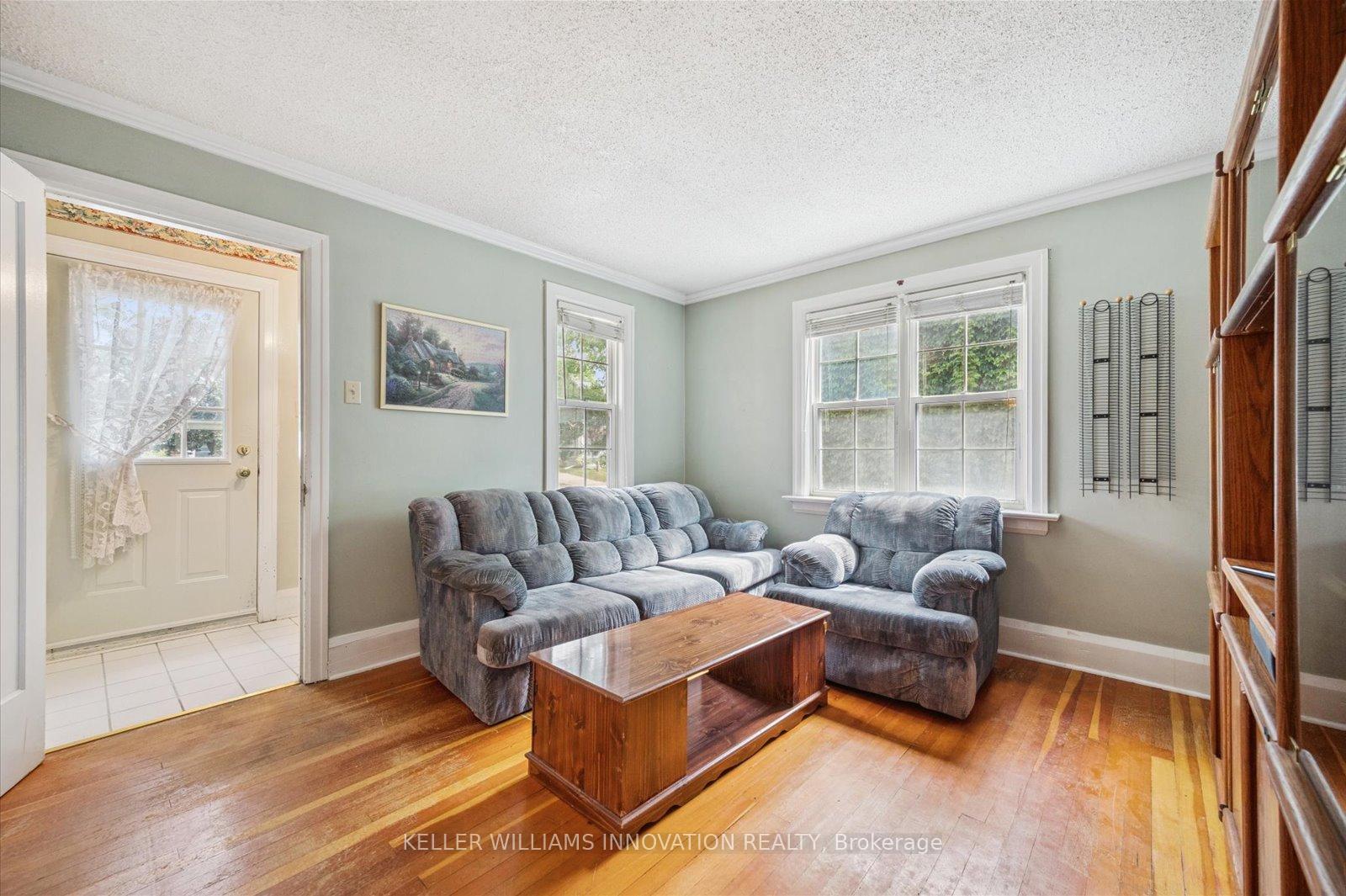 Photo 7 of 41 Brunswick Avenue, Kitchener — HOMEH