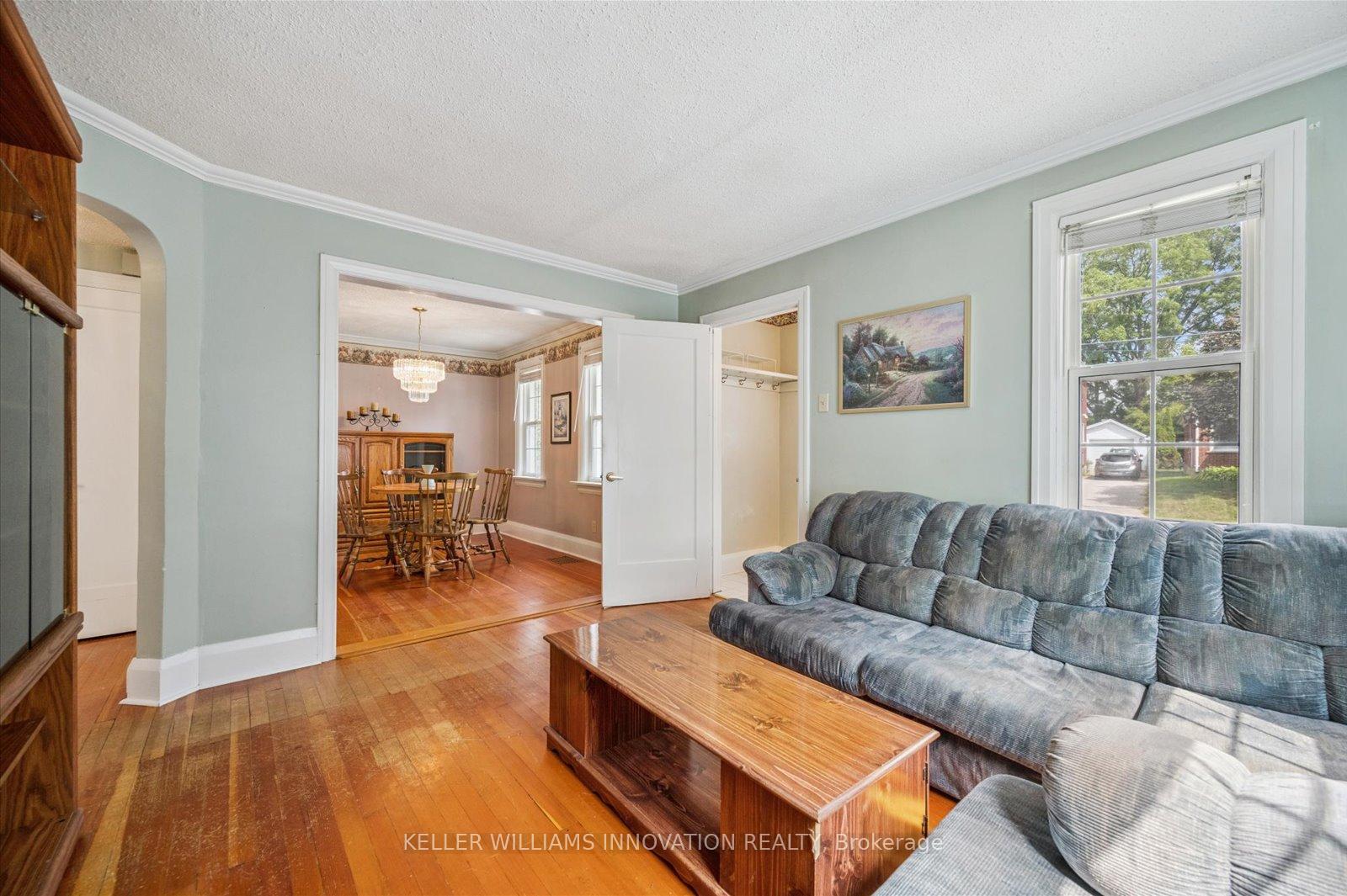 Photo 8 of 41 Brunswick Avenue, Kitchener — HOMEH
