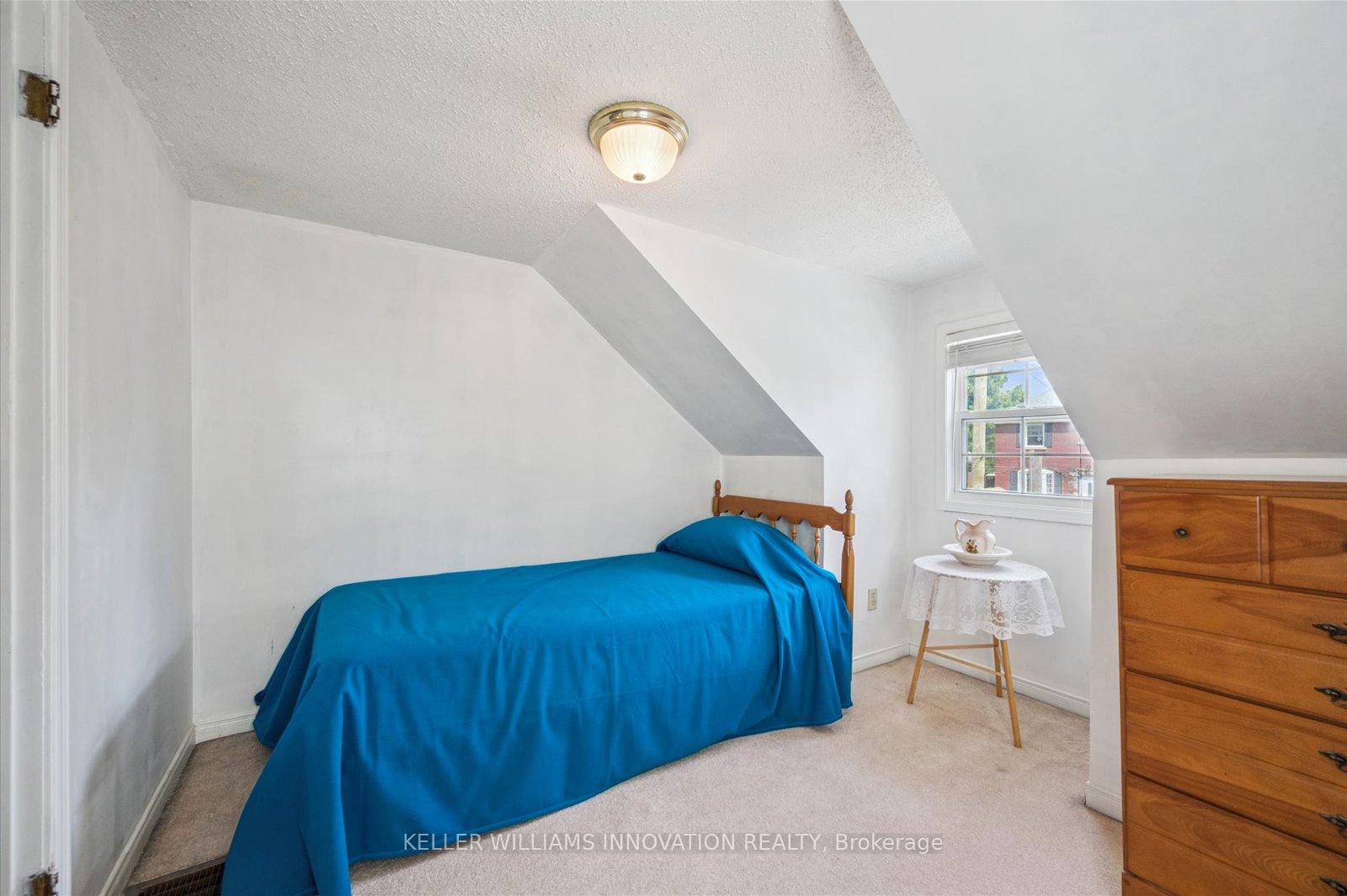 Photo 22 of 41 Brunswick Avenue, Kitchener — HOMEH
