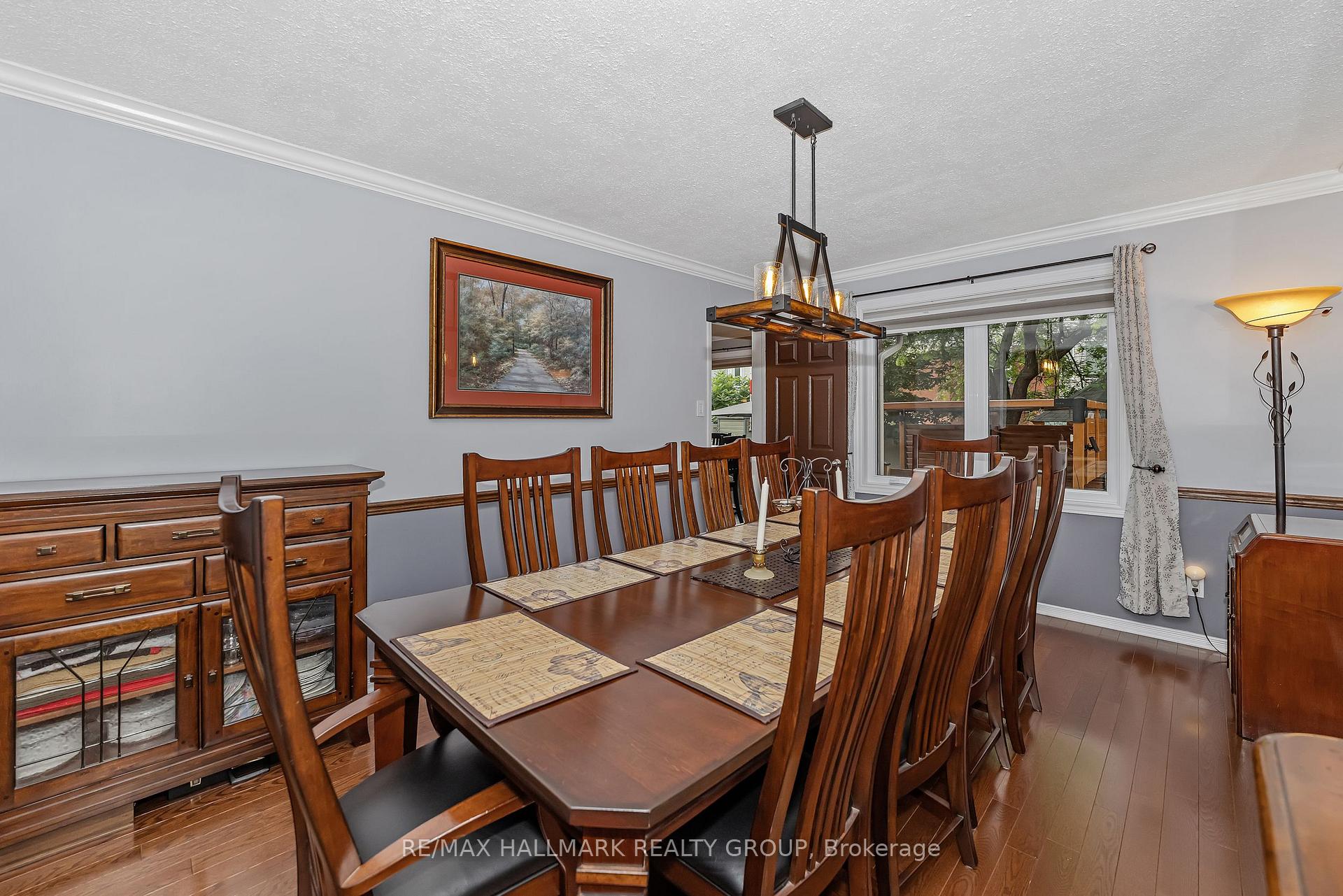 Photo 14 of 20 Bluemeadow Way, Ottawa, Kanata - Bridlewood — HOMEH