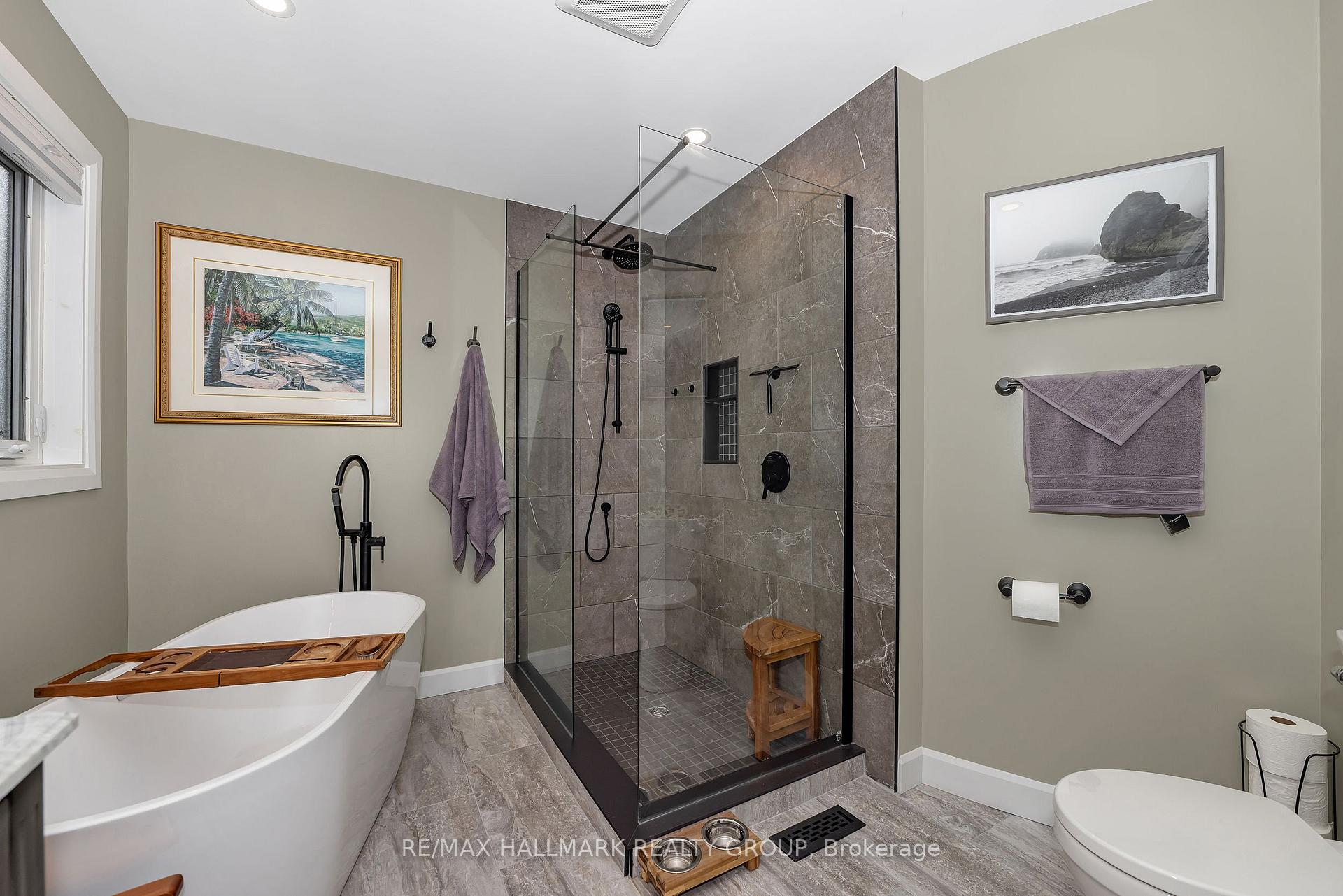 Photo 22 of 20 Bluemeadow Way, Ottawa, Kanata - Bridlewood — HOMEH