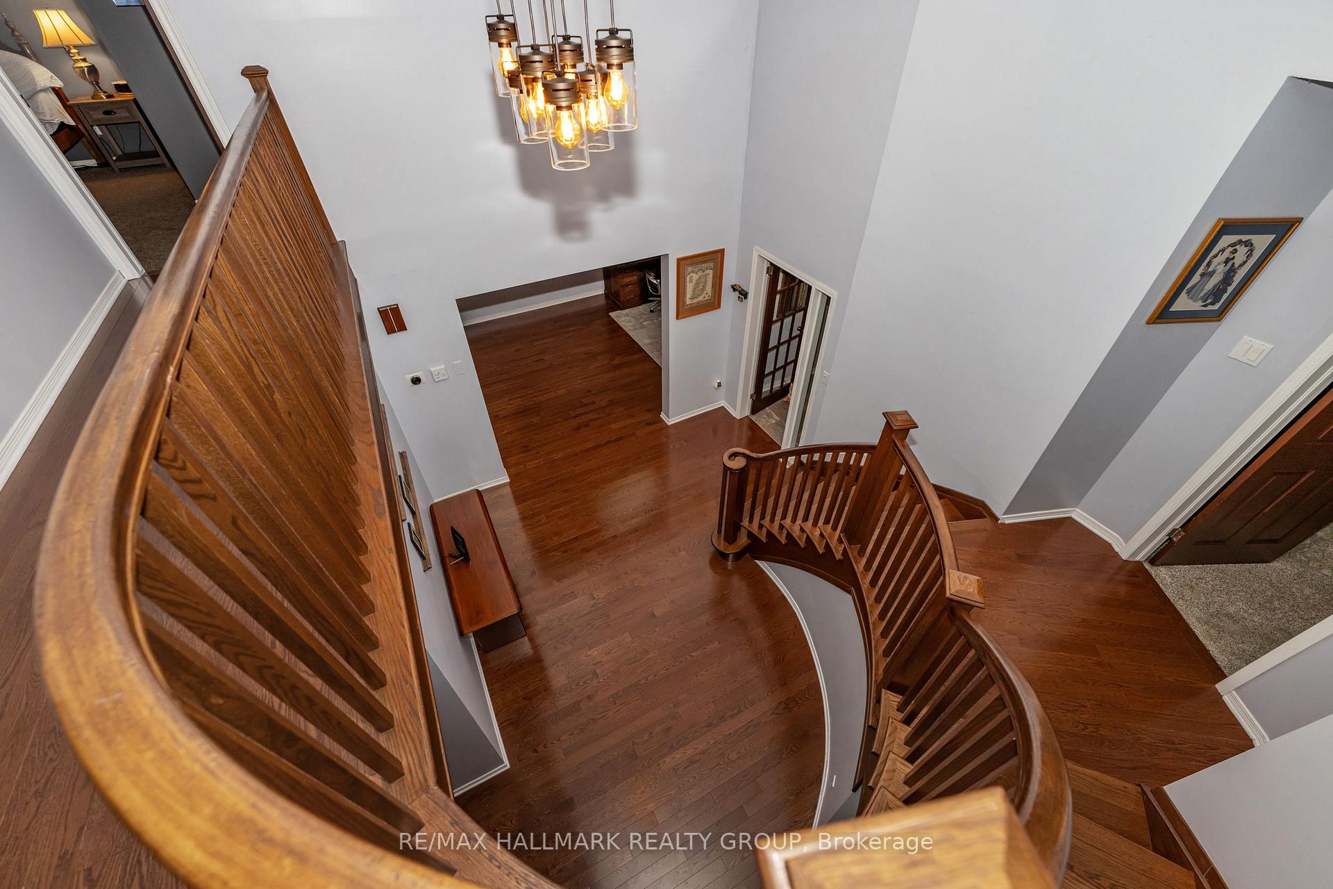 Photo 23 of 20 Bluemeadow Way, Ottawa, Kanata - Bridlewood — HOMEH
