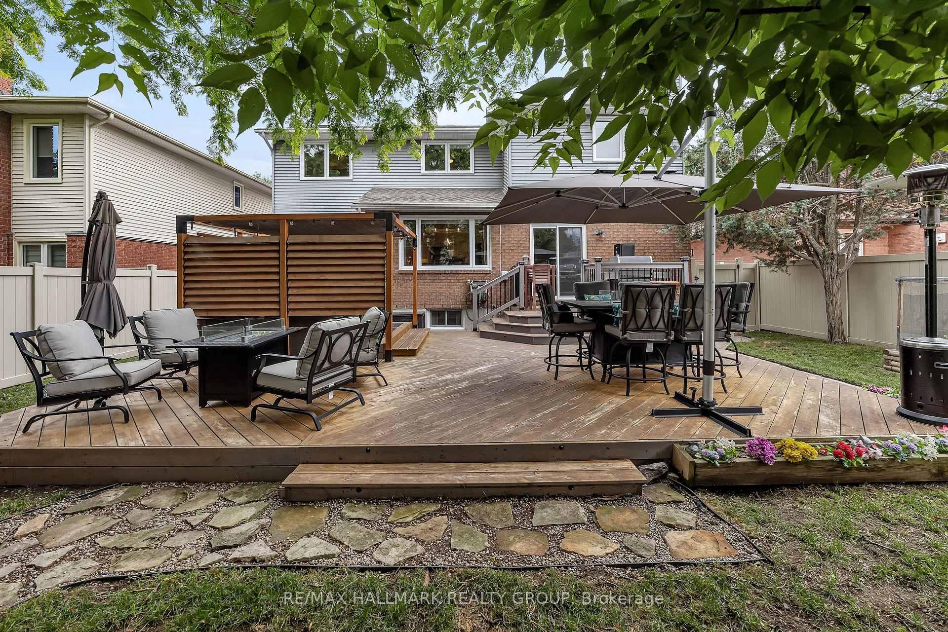 Photo 40 of 20 Bluemeadow Way, Ottawa, Kanata - Bridlewood — HOMEH