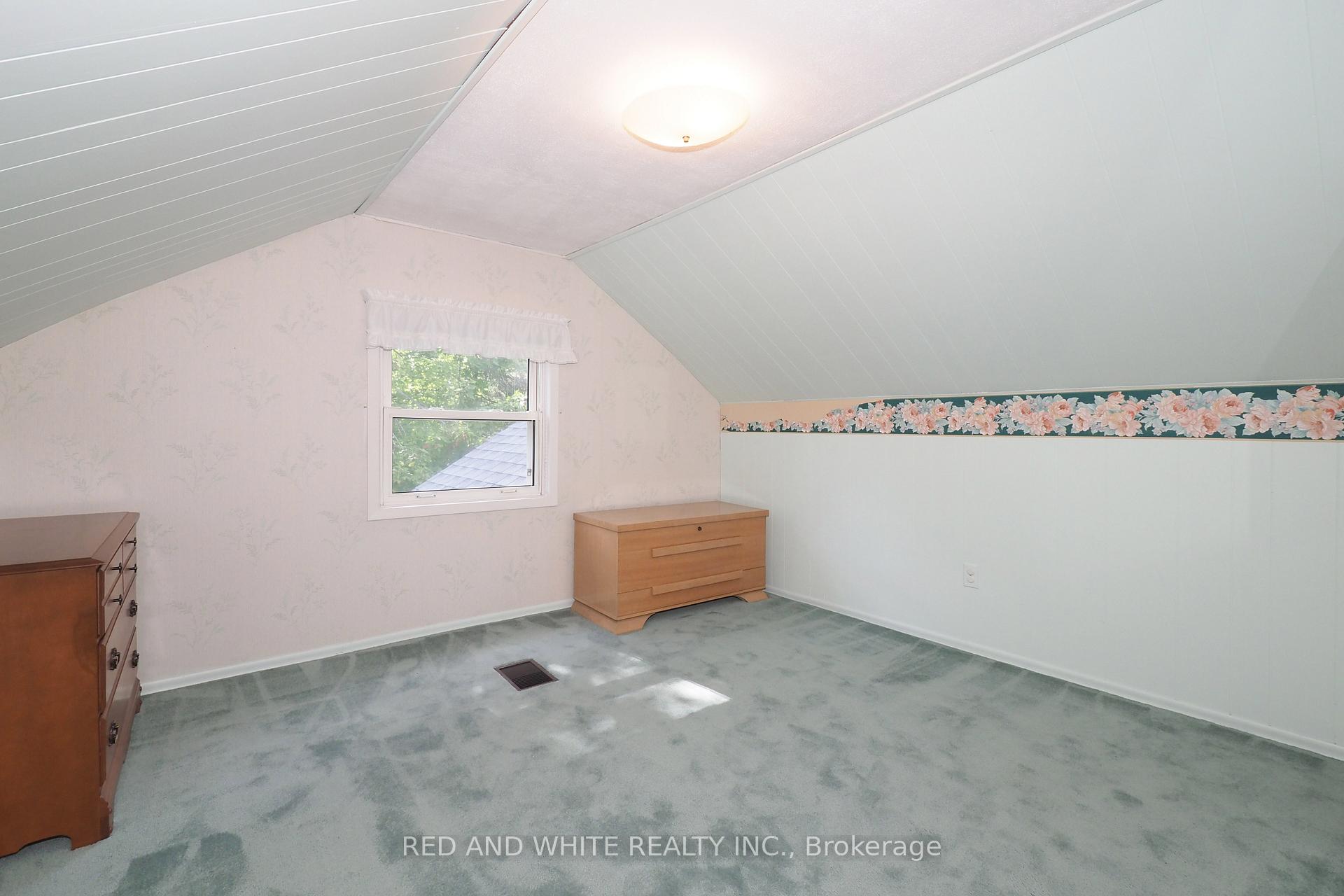 Photo 24 of 111 North Drive N, Kitchener — HOMEH