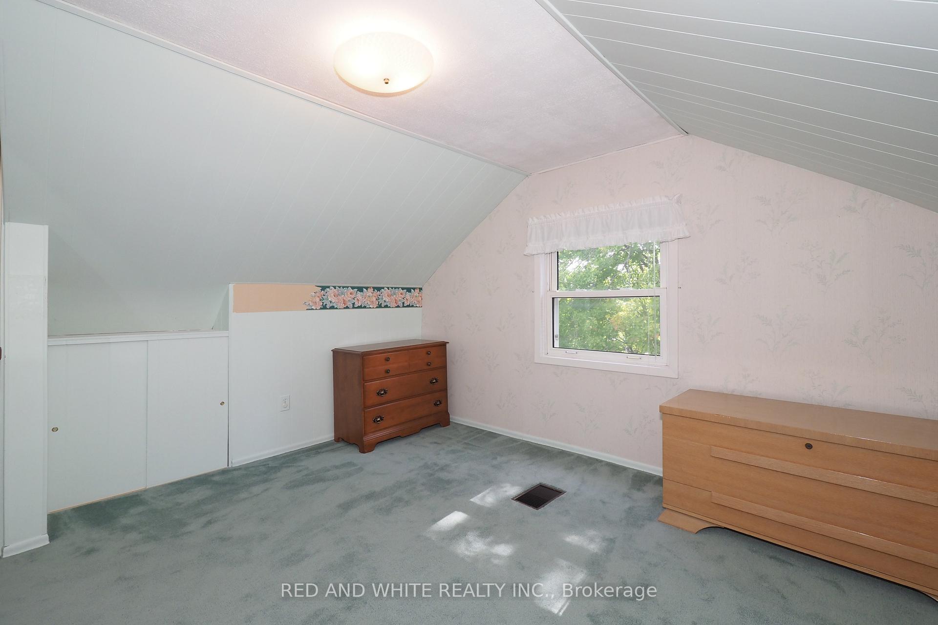 Photo 25 of 111 North Drive N, Kitchener — HOMEH