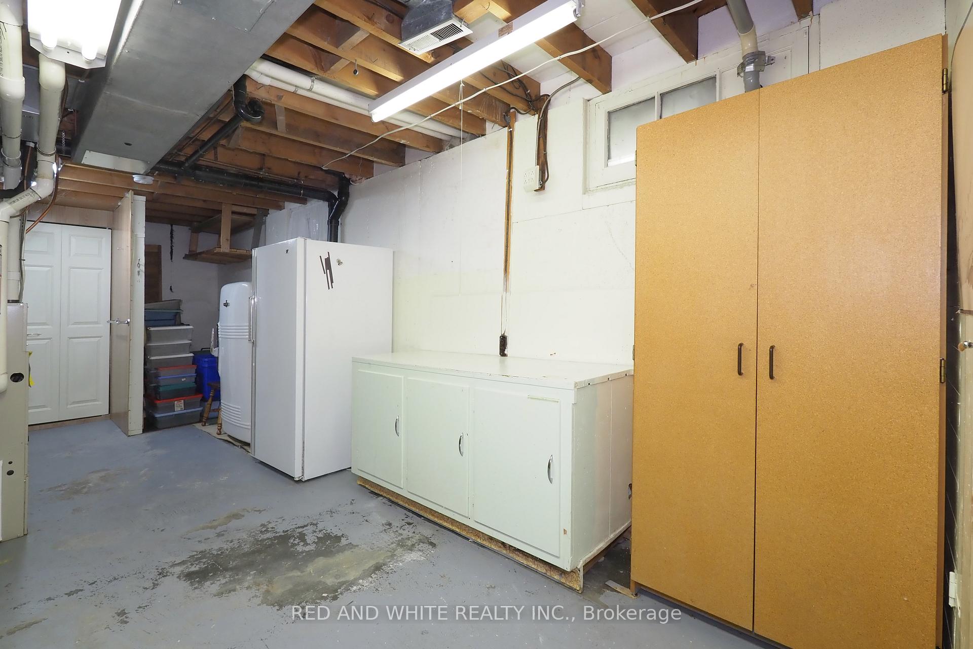 Photo 32 of 111 North Drive N, Kitchener — HOMEH