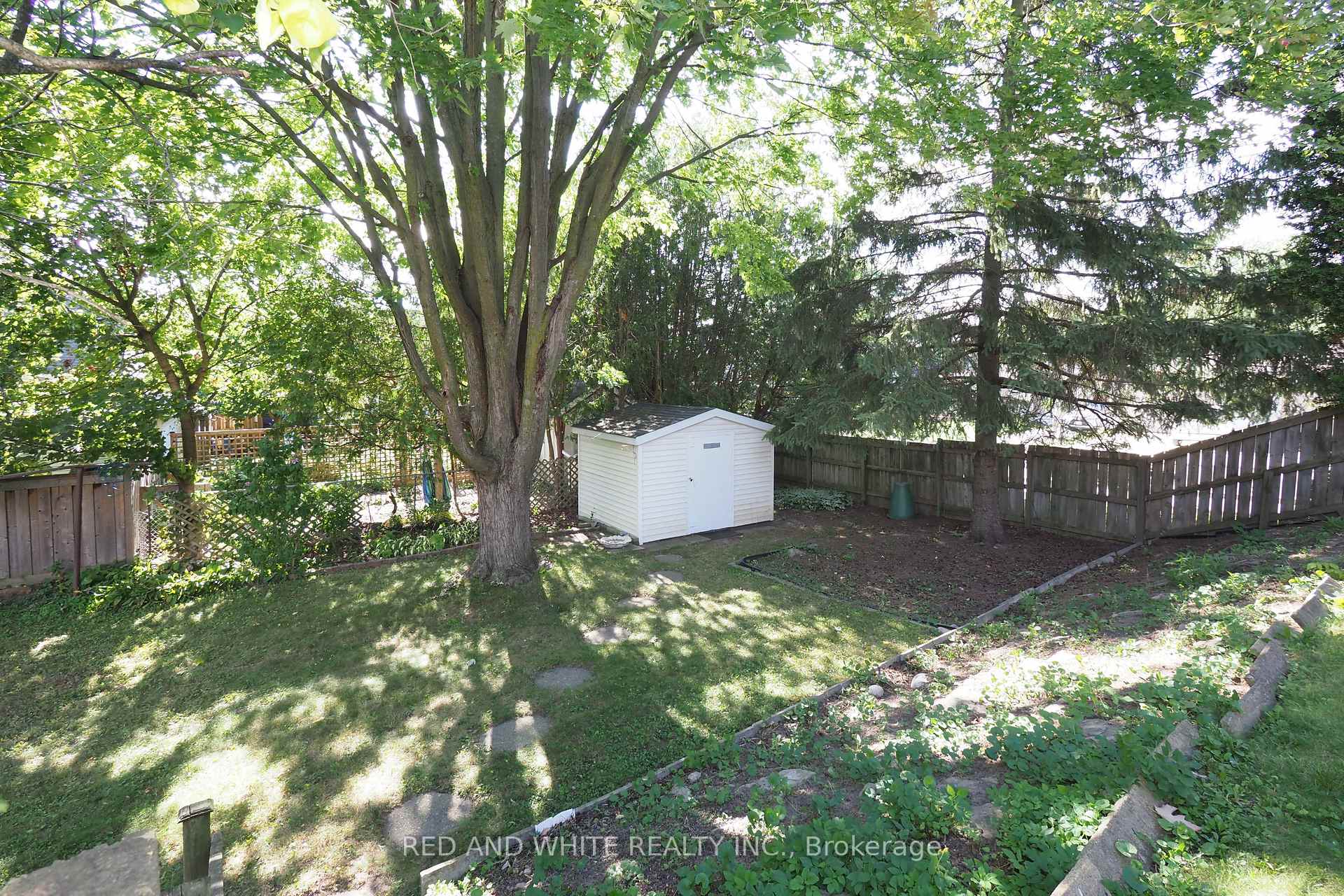 Photo 39 of 111 North Drive N, Kitchener — HOMEH