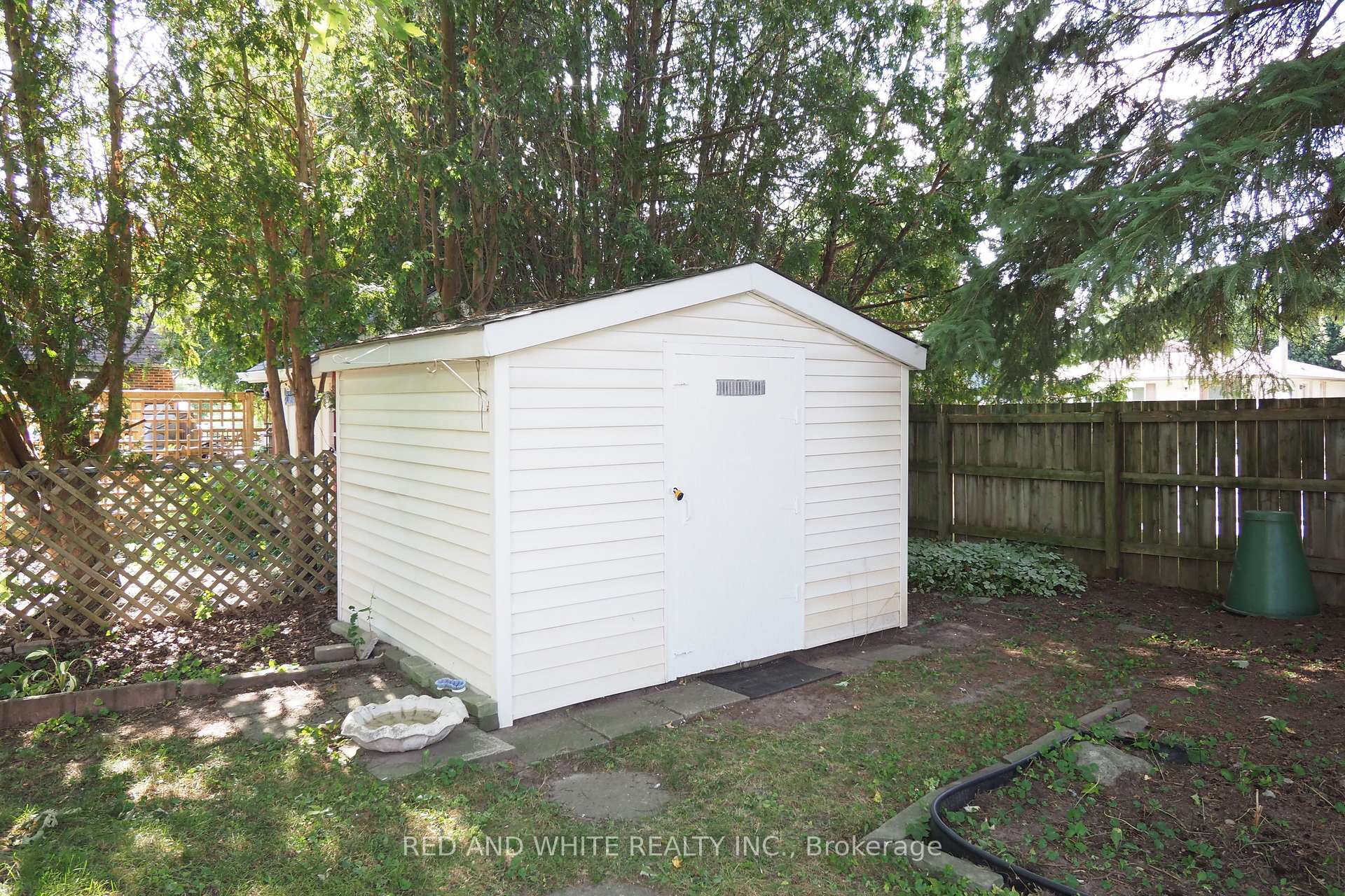 Photo 41 of 111 North Drive N, Kitchener — HOMEH