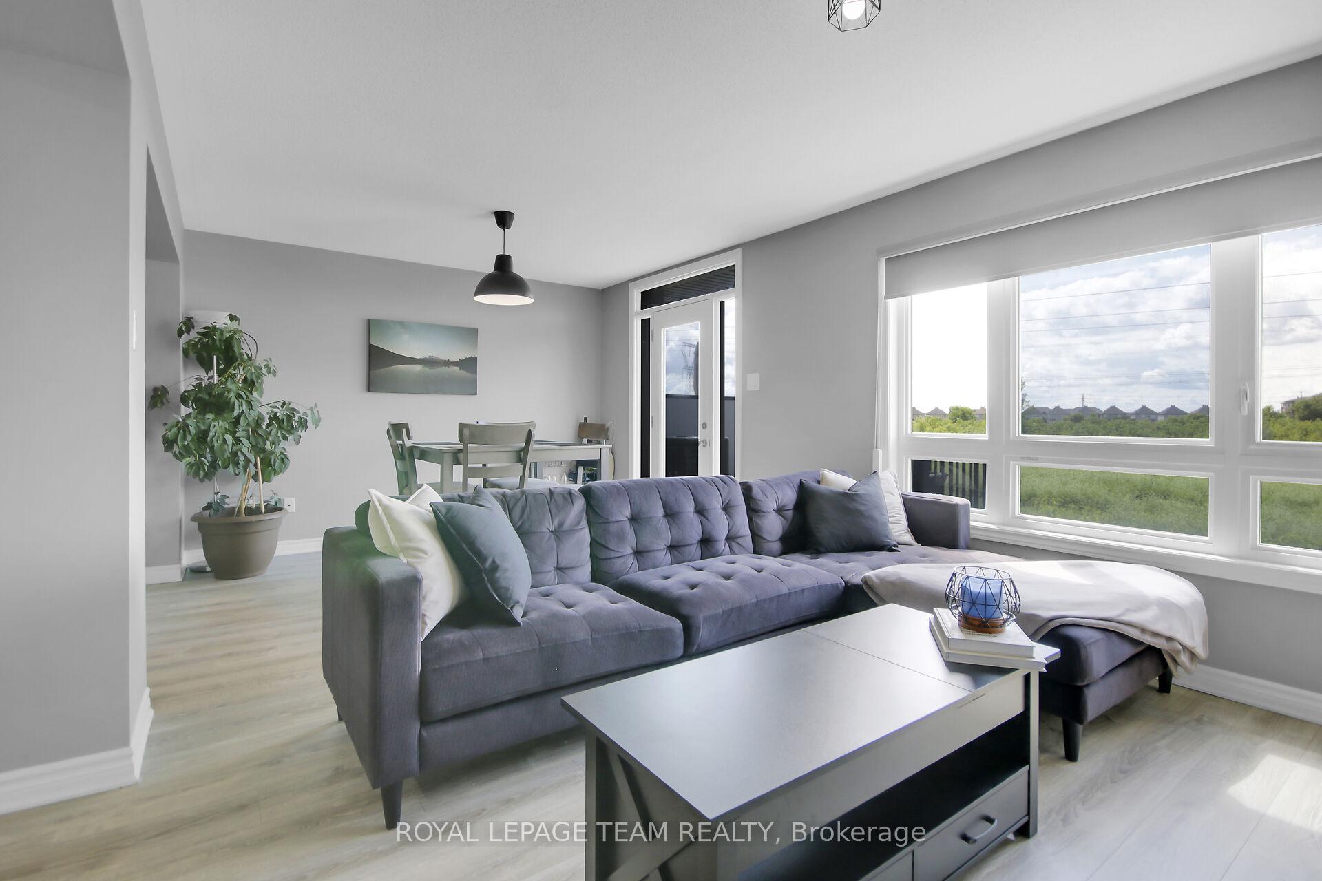 Photo 12 of 250 Clintonia Street, Ottawa, Kanata - Emerald Meadows/Trailwest — HOMEH