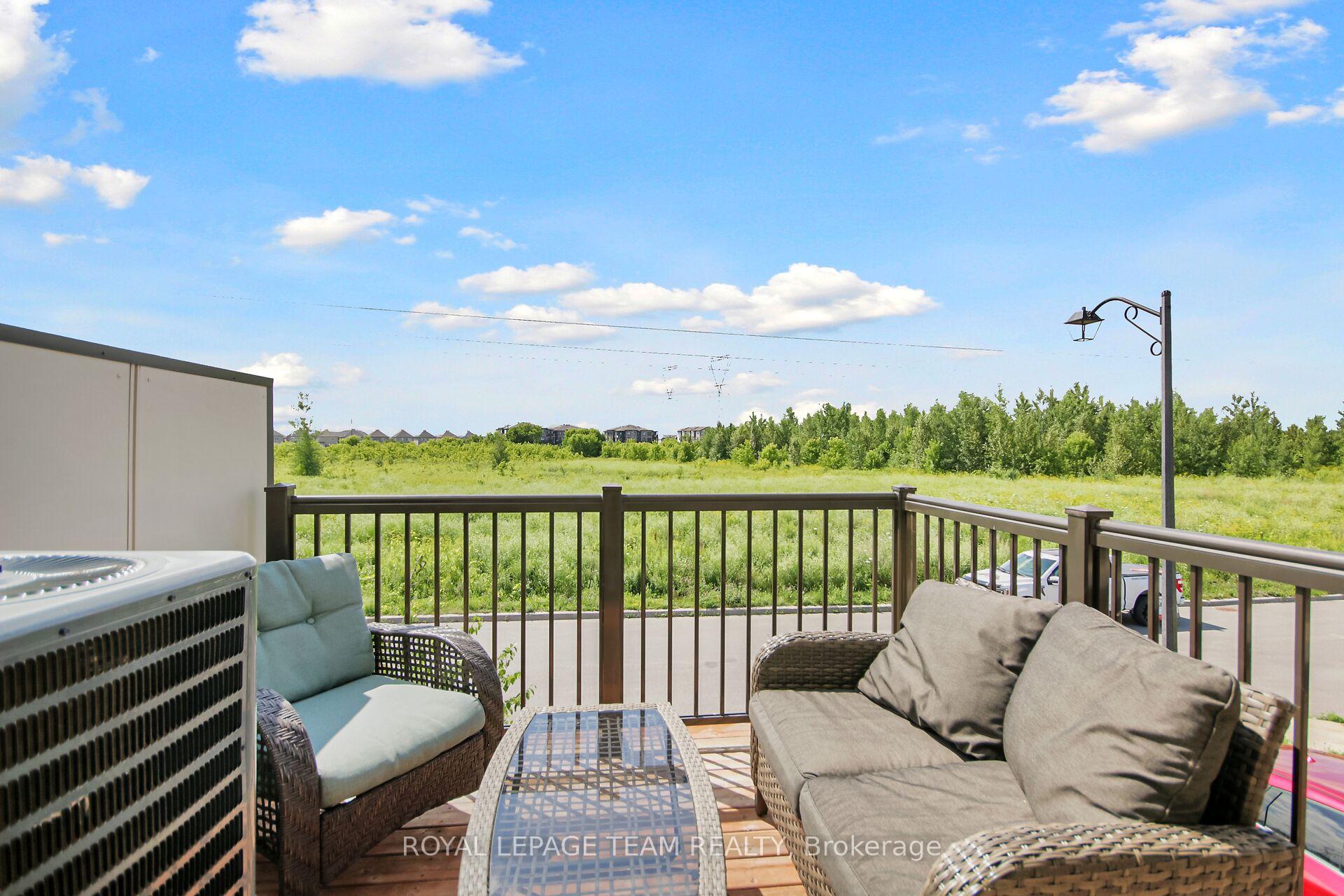 Photo 30 of 250 Clintonia Street, Ottawa, Kanata - Emerald Meadows/Trailwest — HOMEH