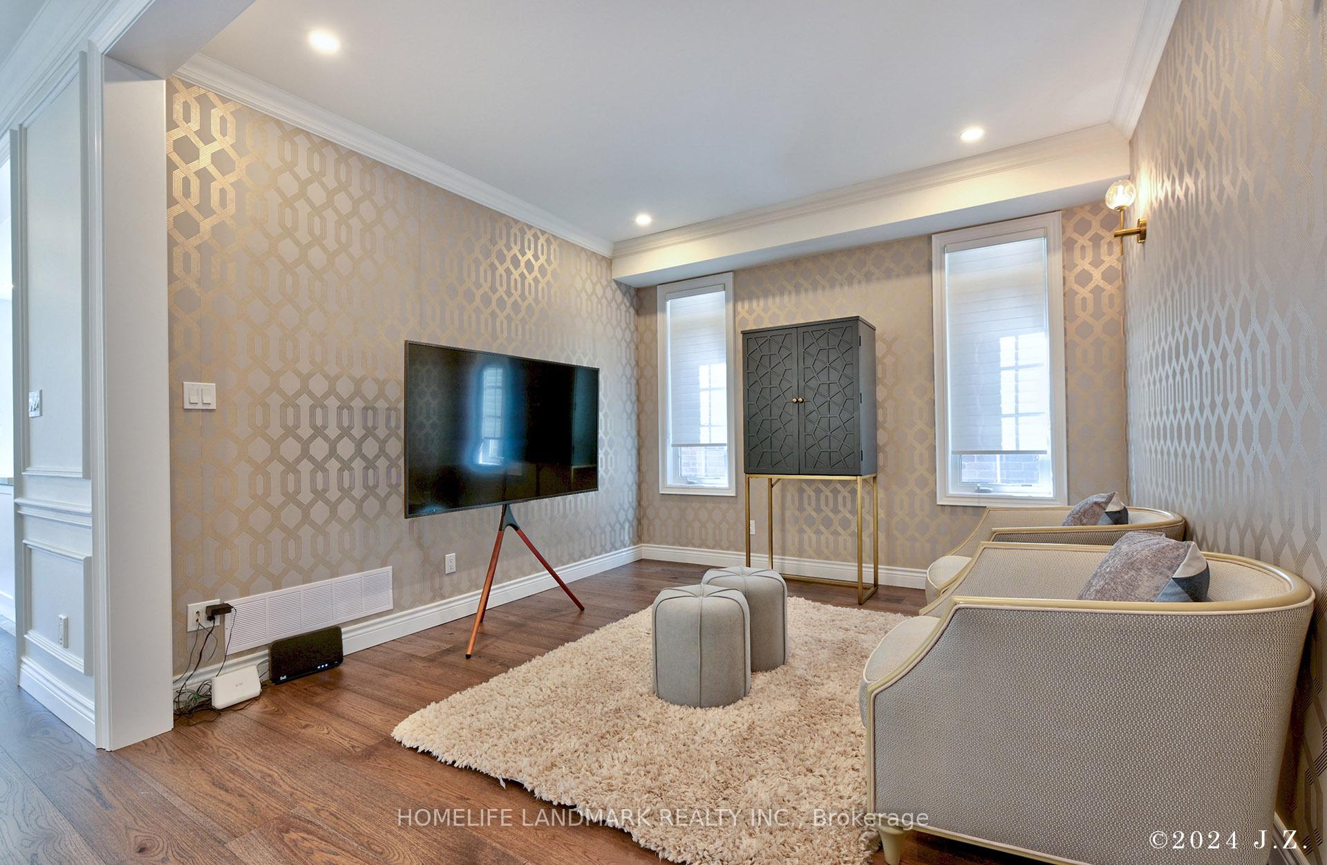 Photo 7 of 57 Castleglen Boulevard, Markham, Berczy — HOMEH