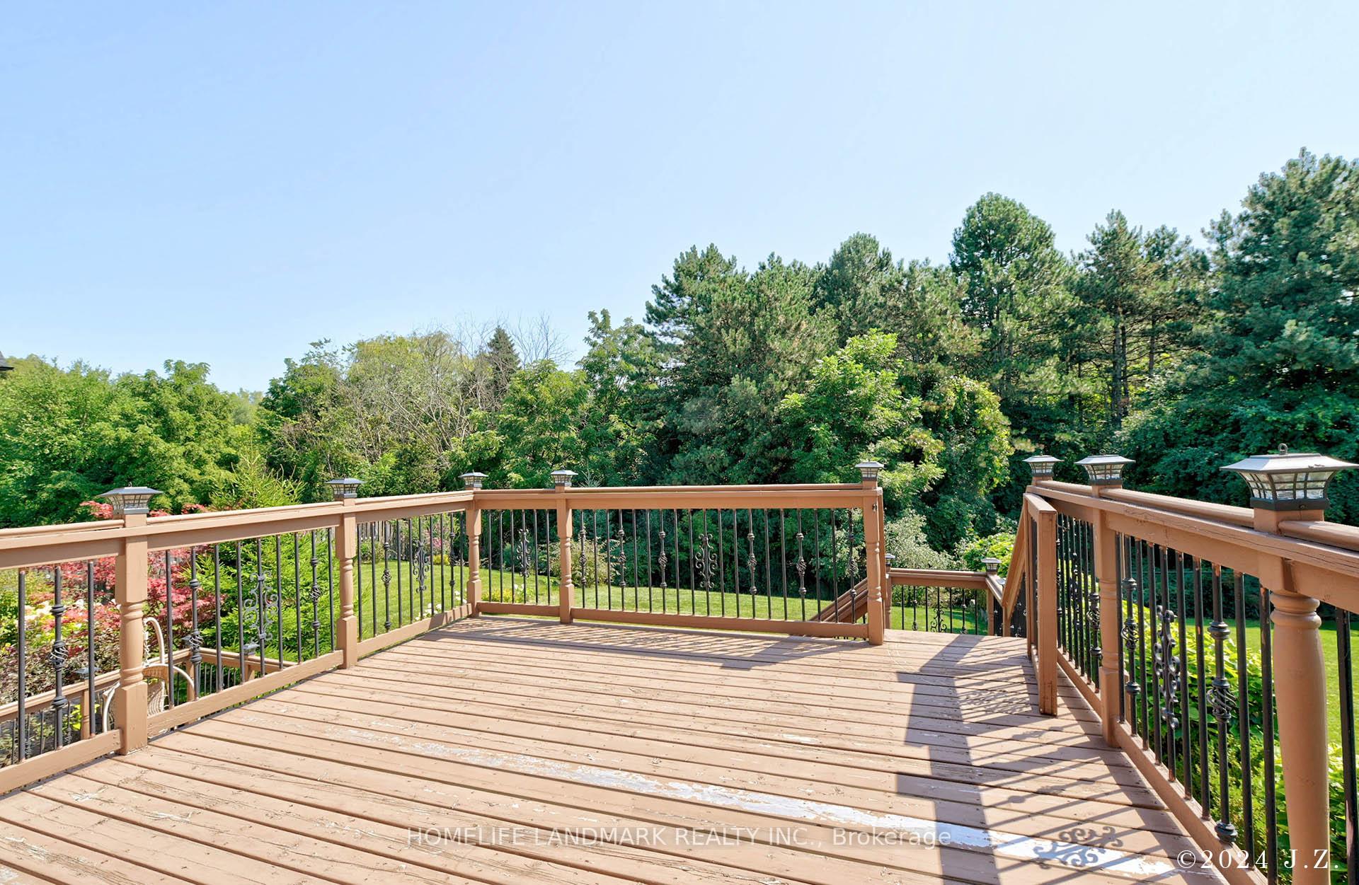 Photo 37 of 57 Castleglen Boulevard, Markham, Berczy — HOMEH