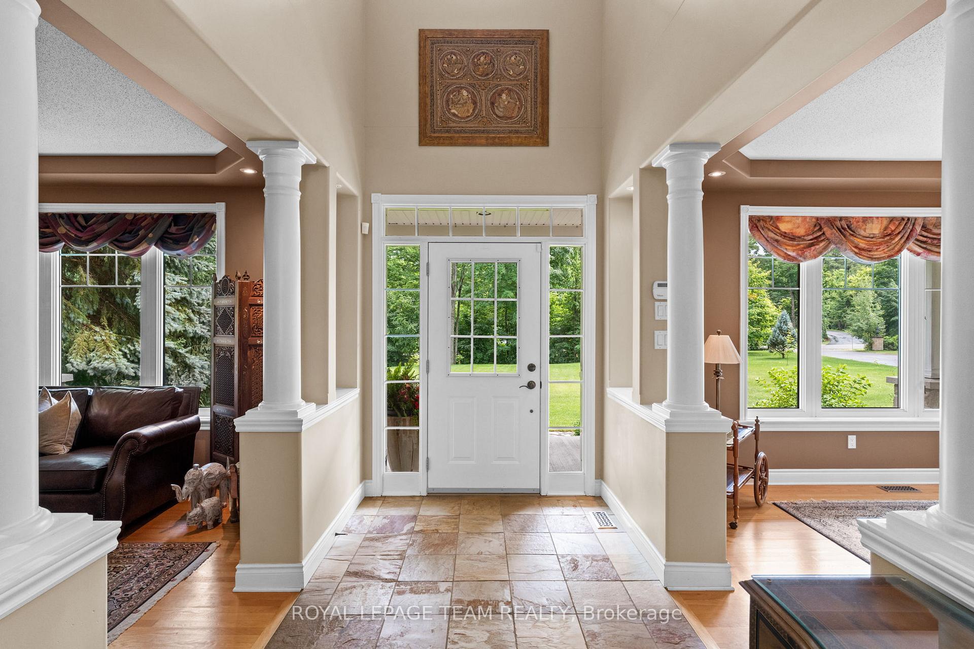 Photo 4 of 38 Roycroft Way, Ottawa, Kanata - Kanata (North West) — HOMEH
