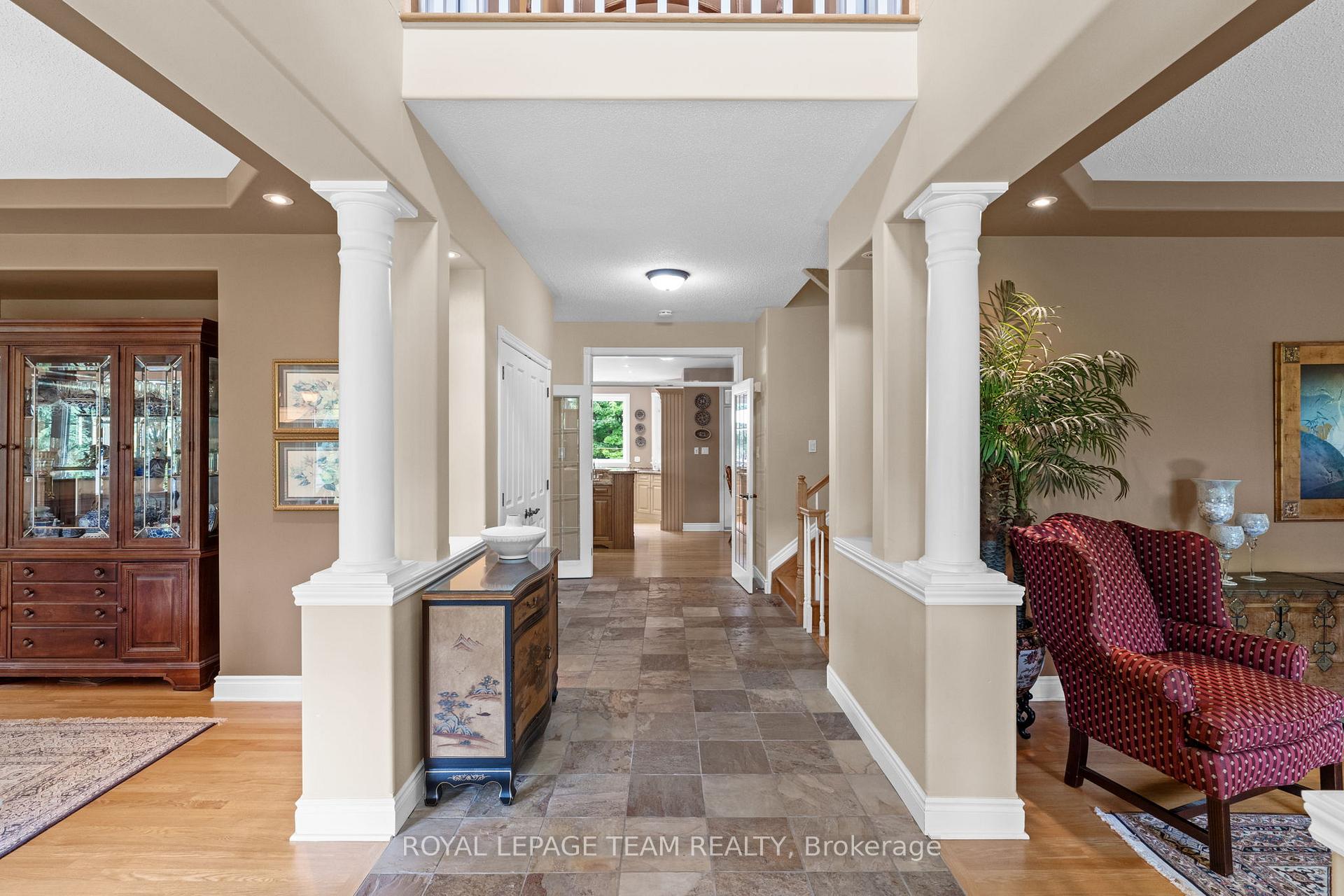 Photo 5 of 38 Roycroft Way, Ottawa, Kanata - Kanata (North West) — HOMEH