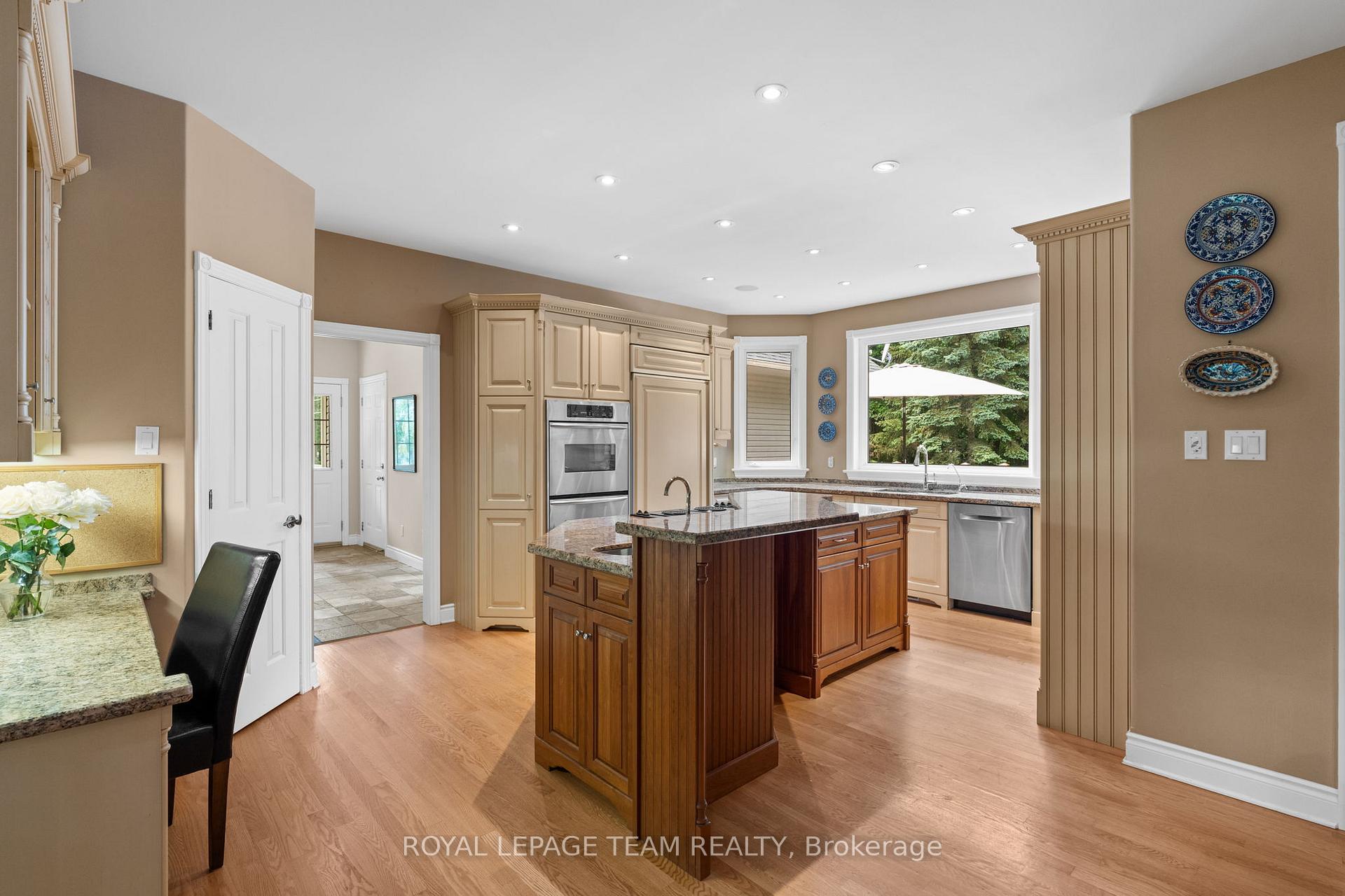 Photo 8 of 38 Roycroft Way, Ottawa, Kanata - Kanata (North West) — HOMEH