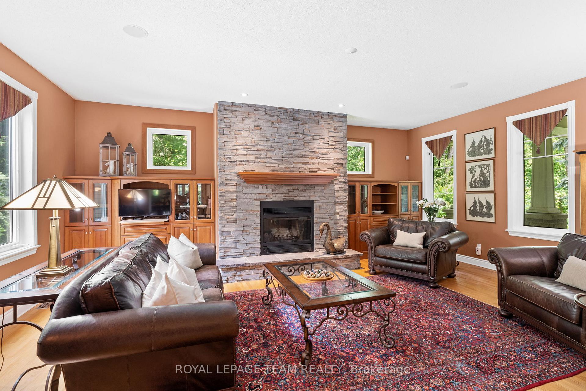 Photo 13 of 38 Roycroft Way, Ottawa, Kanata - Kanata (North West) — HOMEH