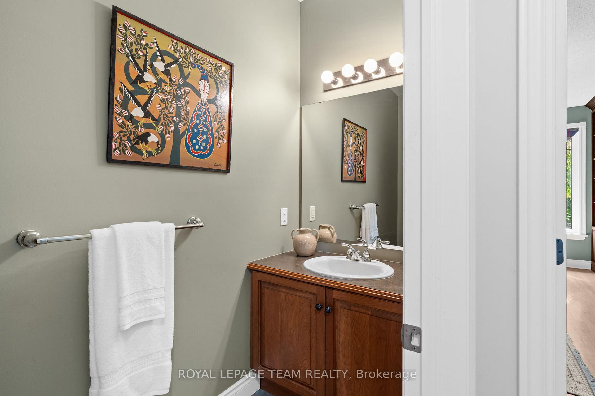 Photo 17 of 38 Roycroft Way, Ottawa, Kanata - Kanata (North West) — HOMEH