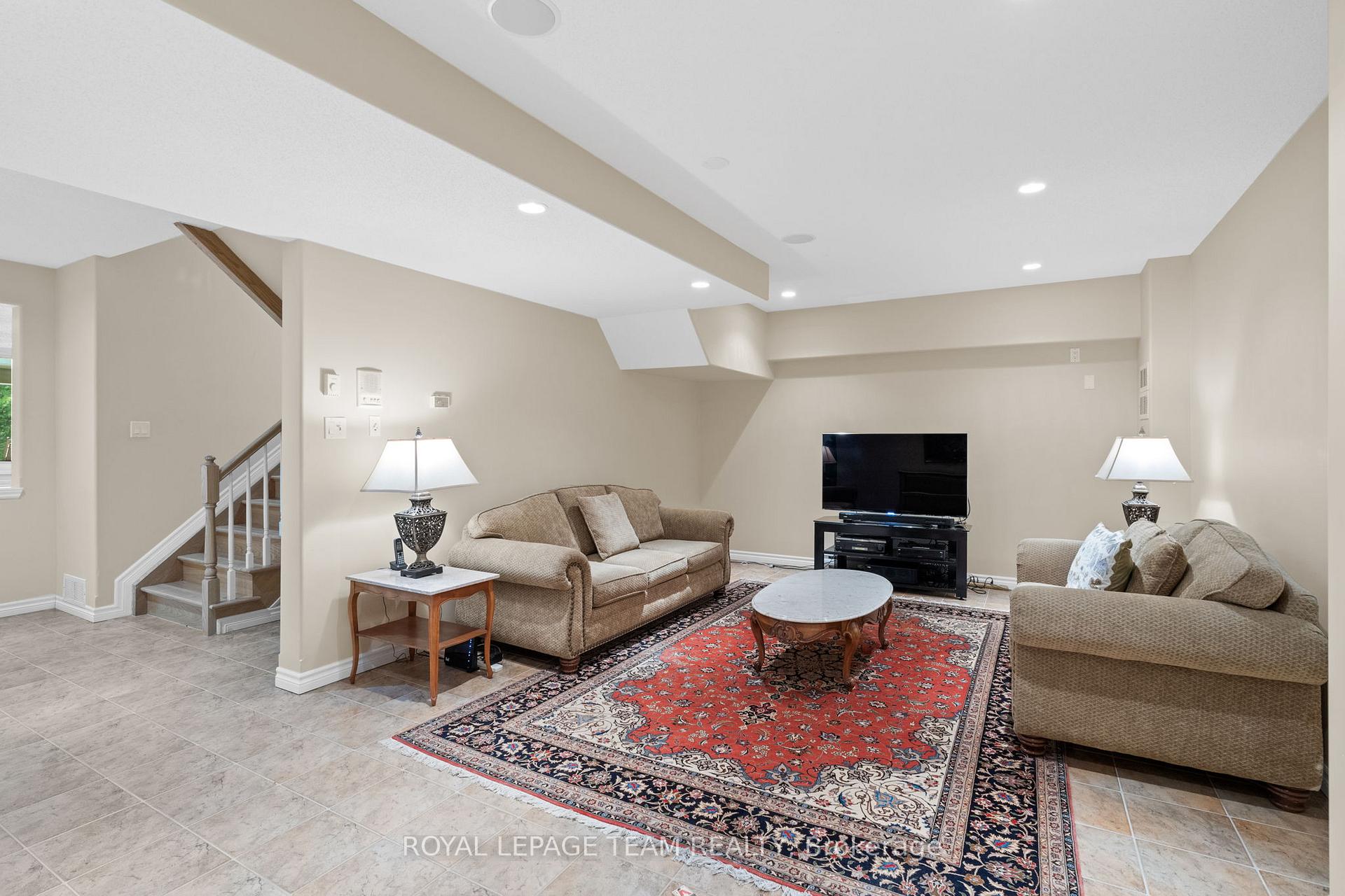 Photo 33 of 38 Roycroft Way, Ottawa, Kanata - Kanata (North West) — HOMEH