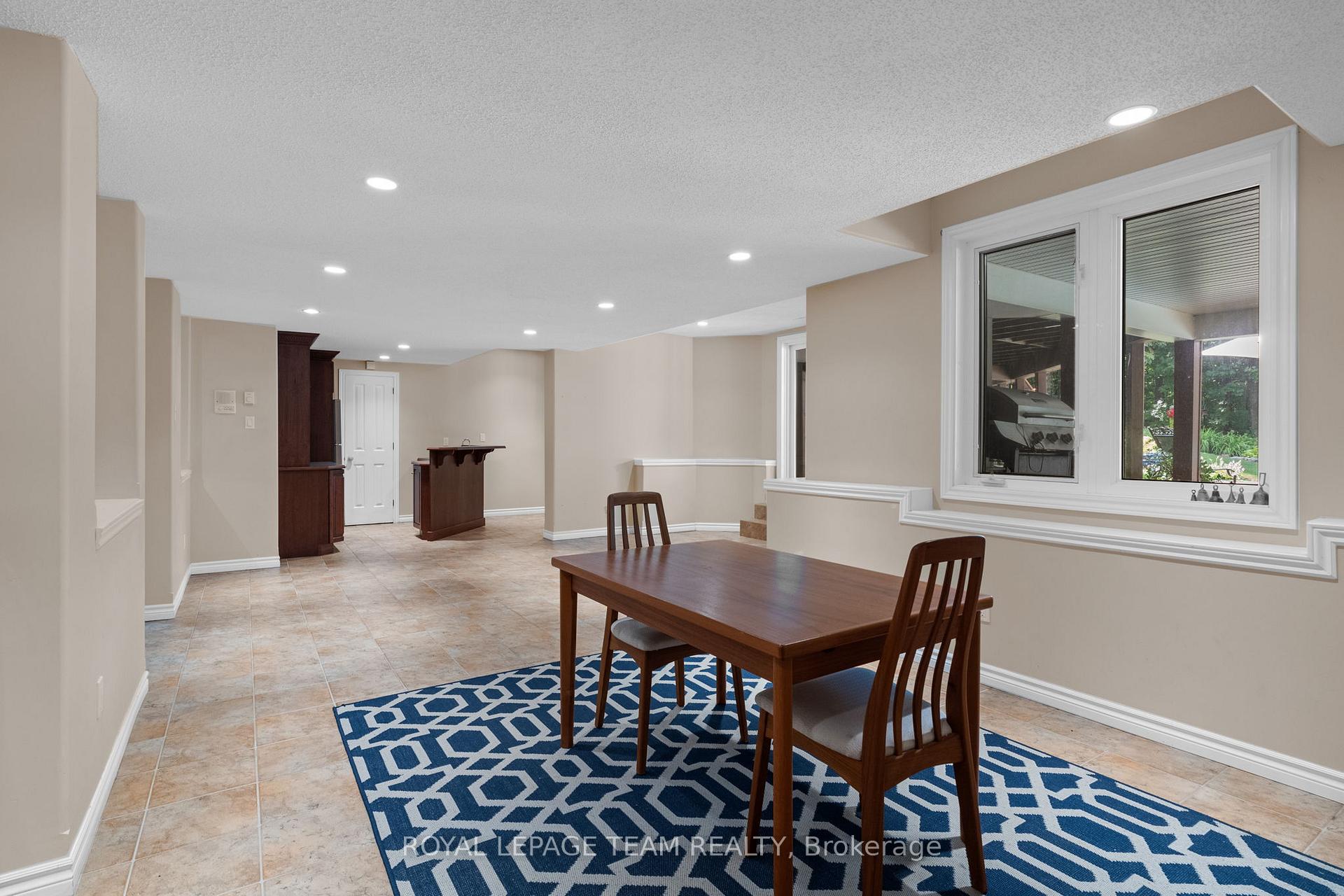 Photo 35 of 38 Roycroft Way, Ottawa, Kanata - Kanata (North West) — HOMEH