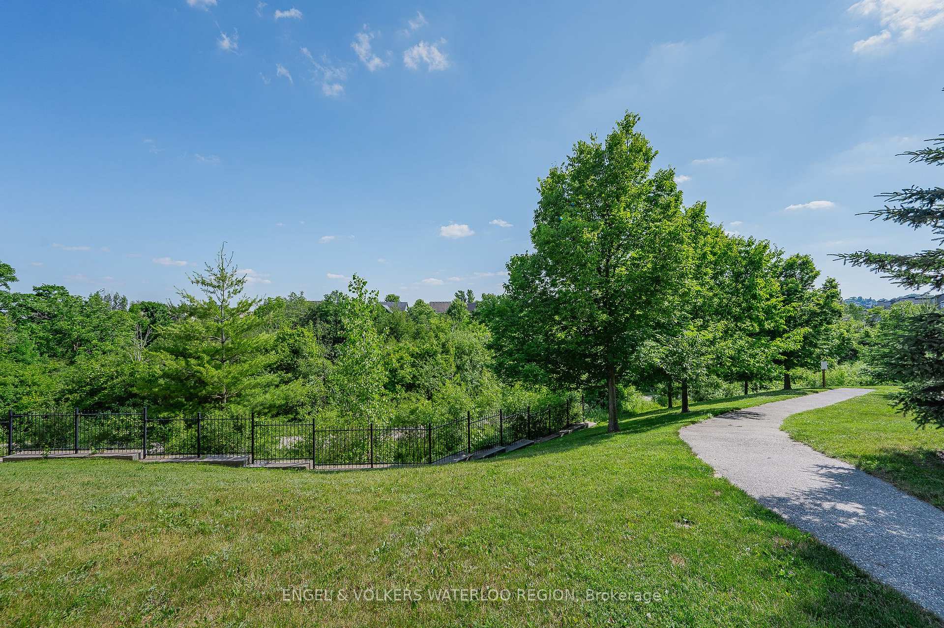 Photo 2 of Unit D16, 6 Upper Mercer Street, Kitchener — HOMEH
