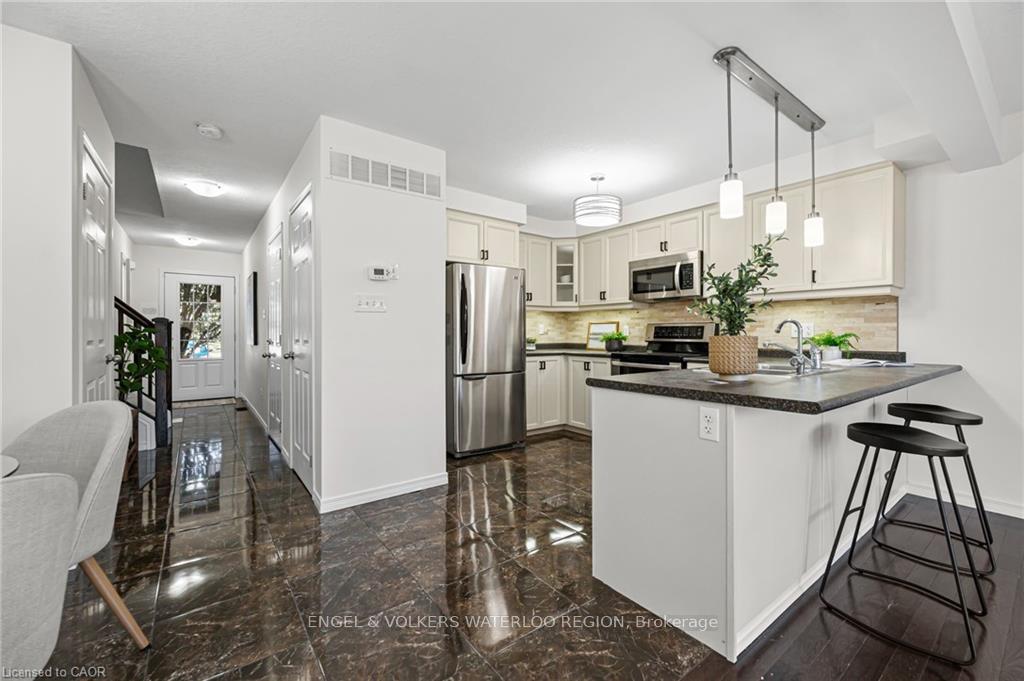 Photo 11 of Unit D16, 6 Upper Mercer Street, Kitchener — HOMEH
