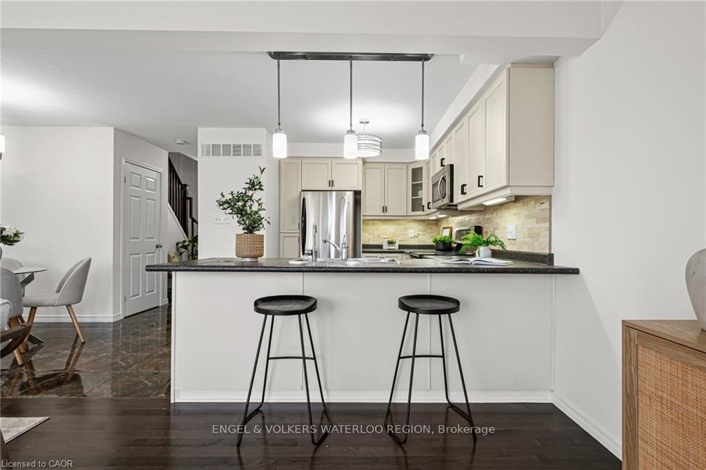 Photo 12 of Unit D16, 6 Upper Mercer Street, Kitchener — HOMEH