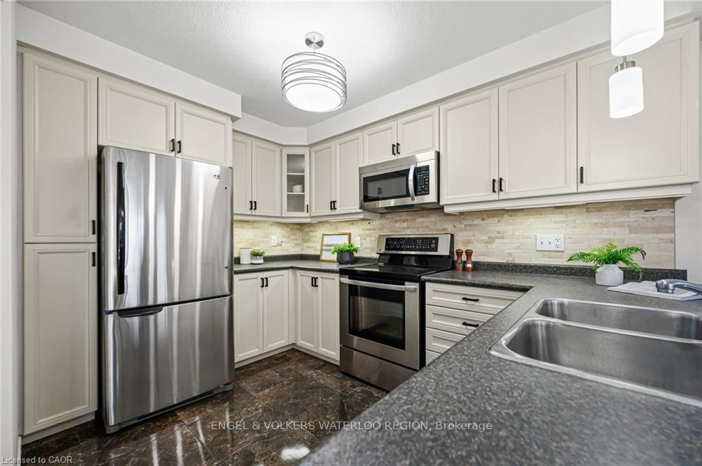 Photo 15 of Unit D16, 6 Upper Mercer Street, Kitchener — HOMEH
