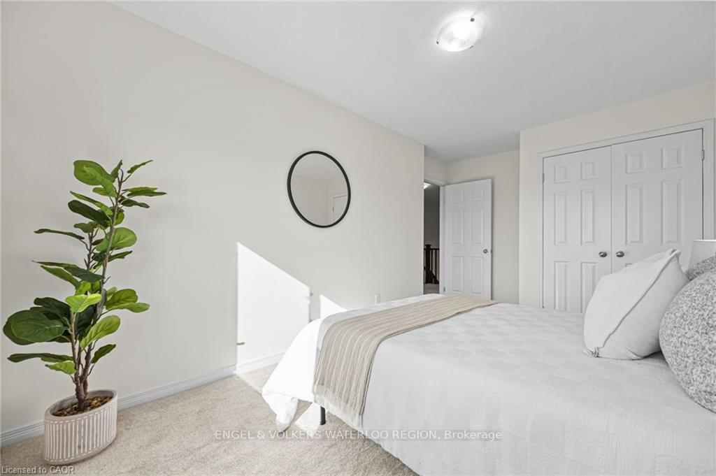 Photo 32 of Unit D16, 6 Upper Mercer Street, Kitchener — HOMEH