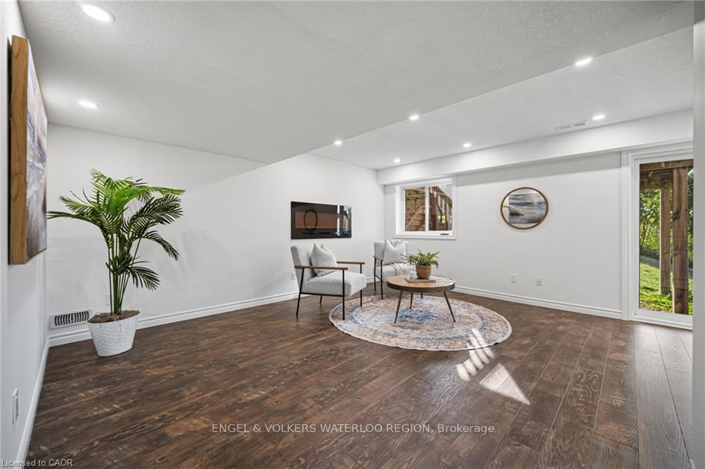 Photo 39 of Unit D16, 6 Upper Mercer Street, Kitchener — HOMEH