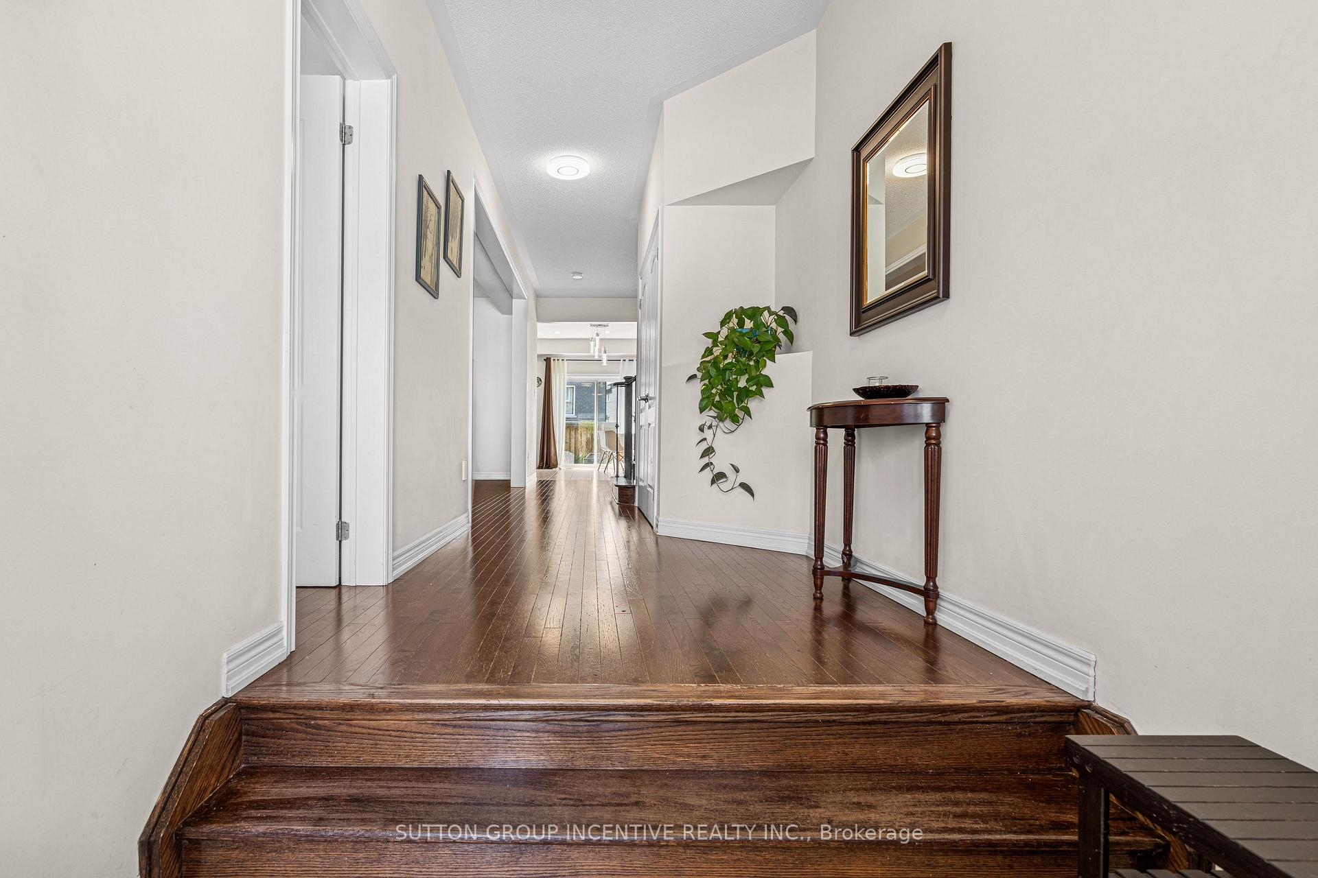 Photo 2 of 1322 Bardeau Street, Innisfil, Lefroy — HOMEH