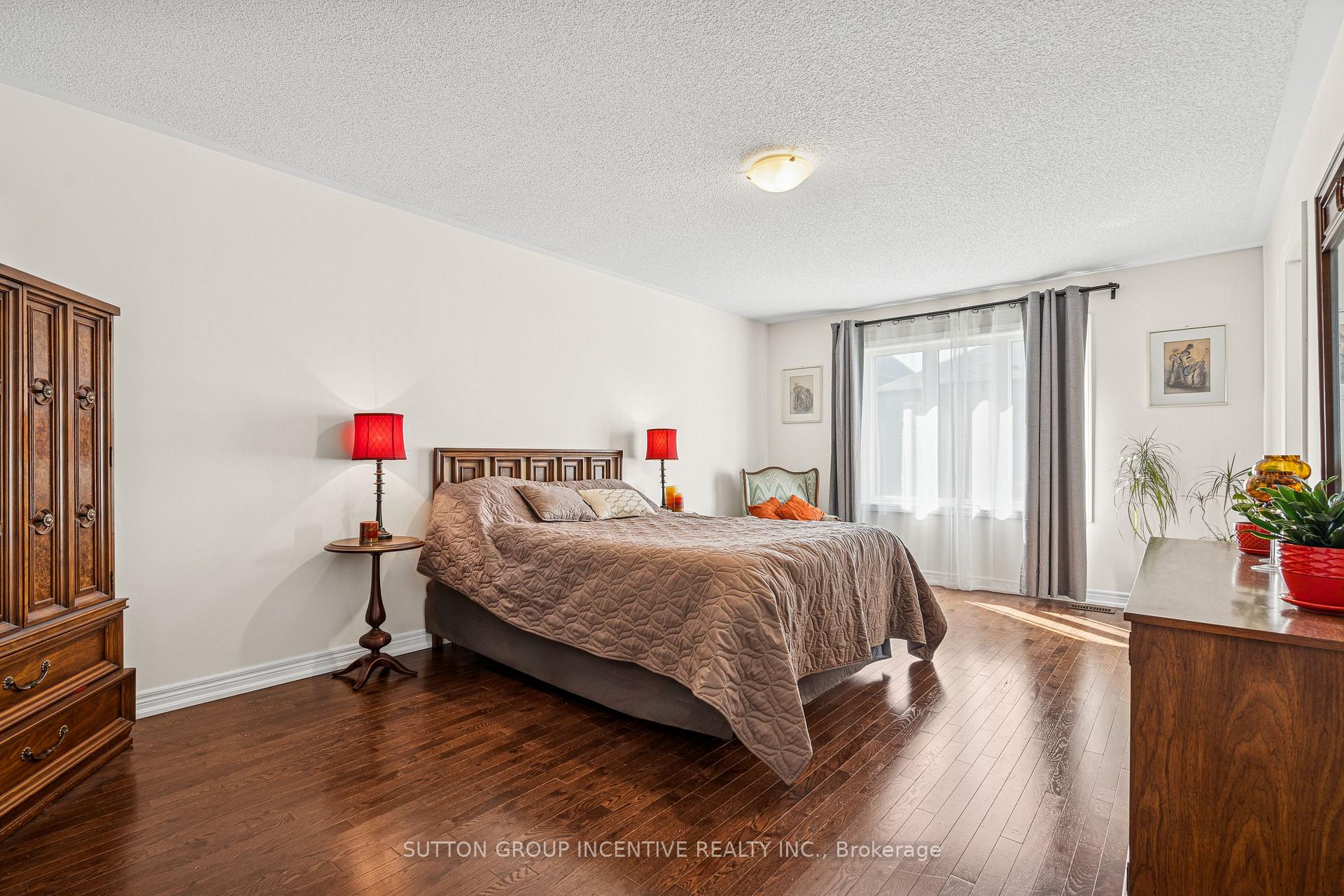 Photo 16 of 1322 Bardeau Street, Innisfil, Lefroy — HOMEH
