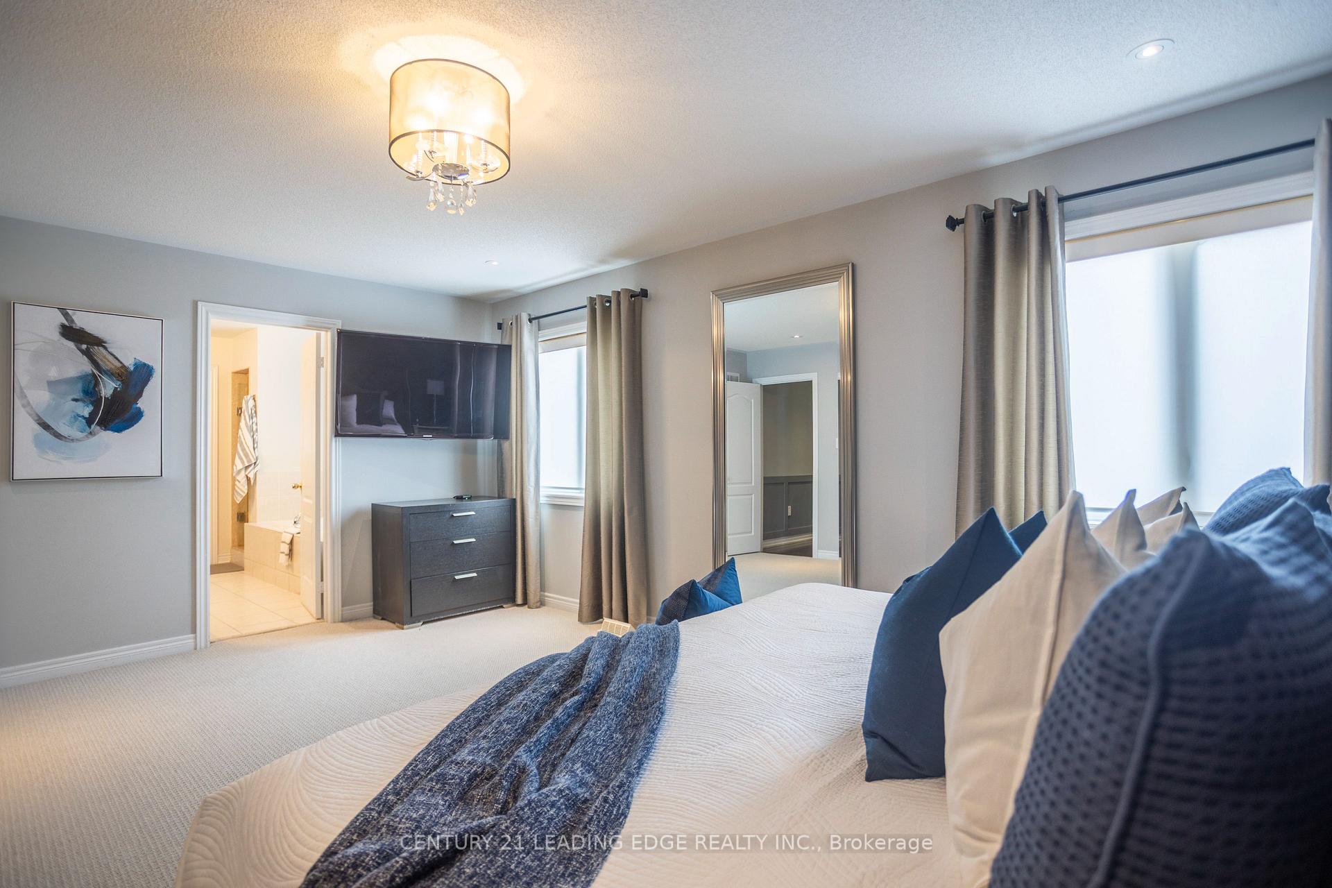 Photo 24 of 72 Pelister Drive, Markham, Greensborough — HOMEH