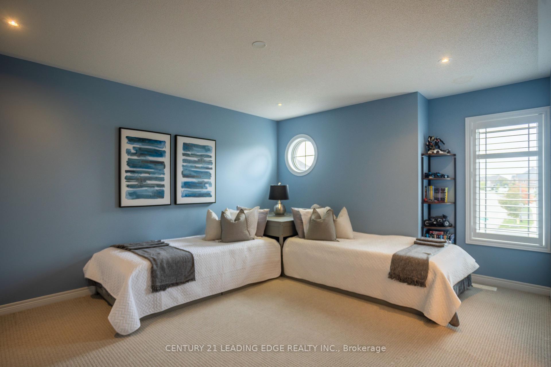 Photo 36 of 72 Pelister Drive, Markham, Greensborough — HOMEH
