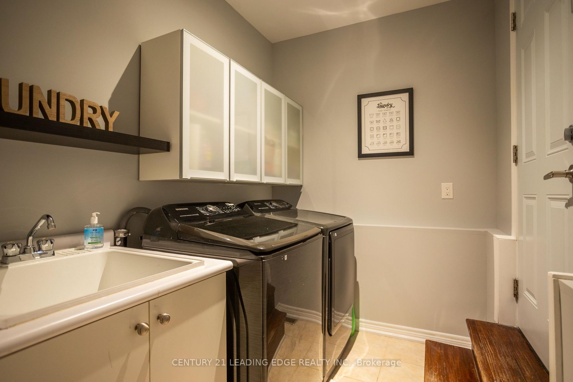 Photo 38 of 72 Pelister Drive, Markham, Greensborough — HOMEH