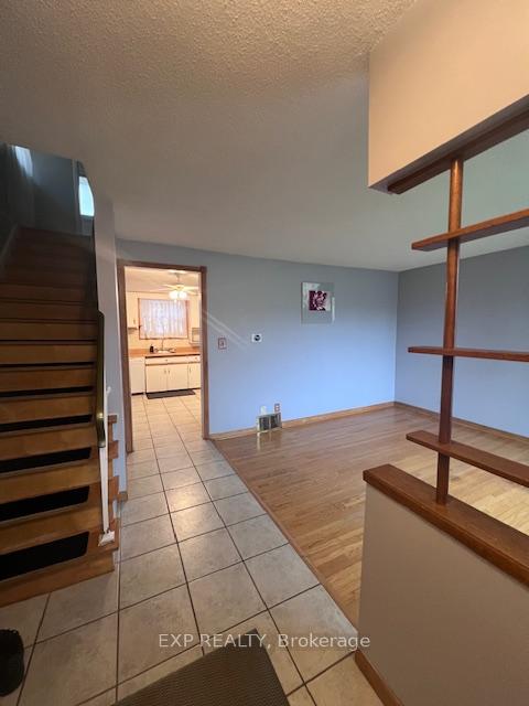 Photo 2 of 24 Elmsdale Drive, Kitchener — HOMEH