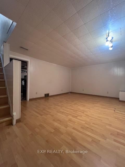 Photo 13 of 24 Elmsdale Drive, Kitchener — HOMEH
