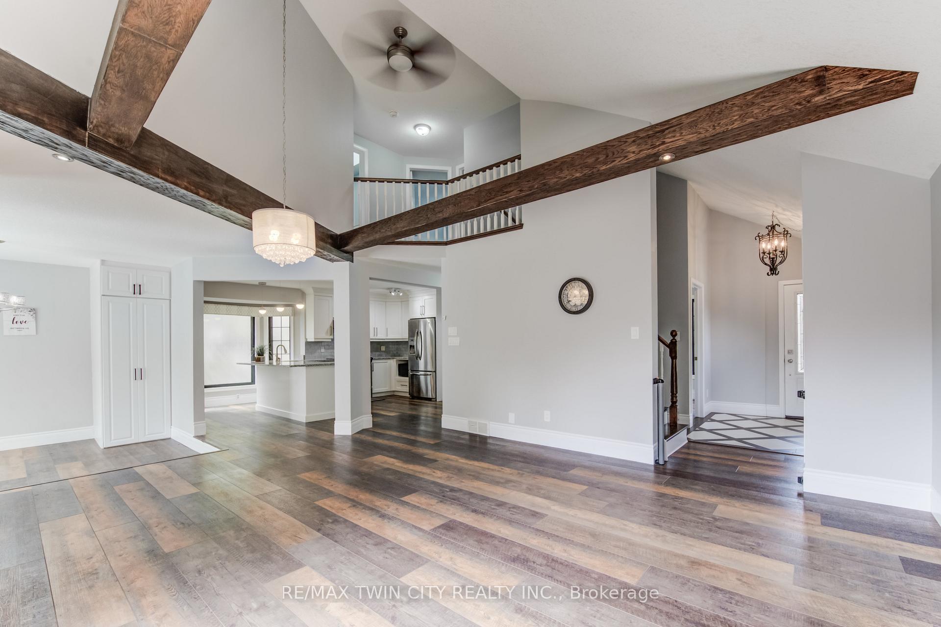 Photo 10 of 3 Westview Crescent, Kitchener, Forest Heights — HOMEH