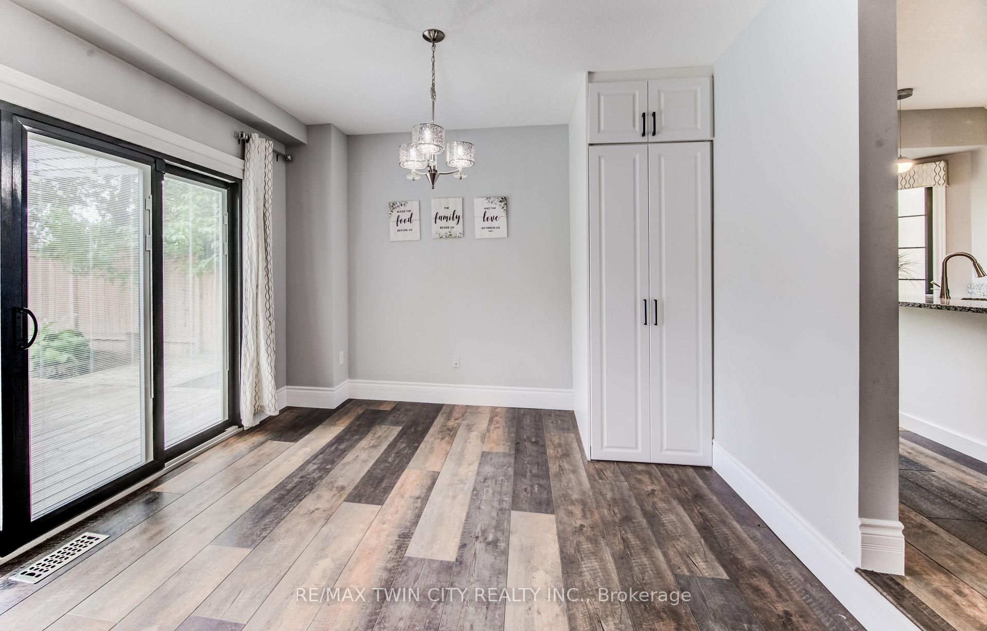 Photo 16 of 3 Westview Crescent, Kitchener, Forest Heights — HOMEH