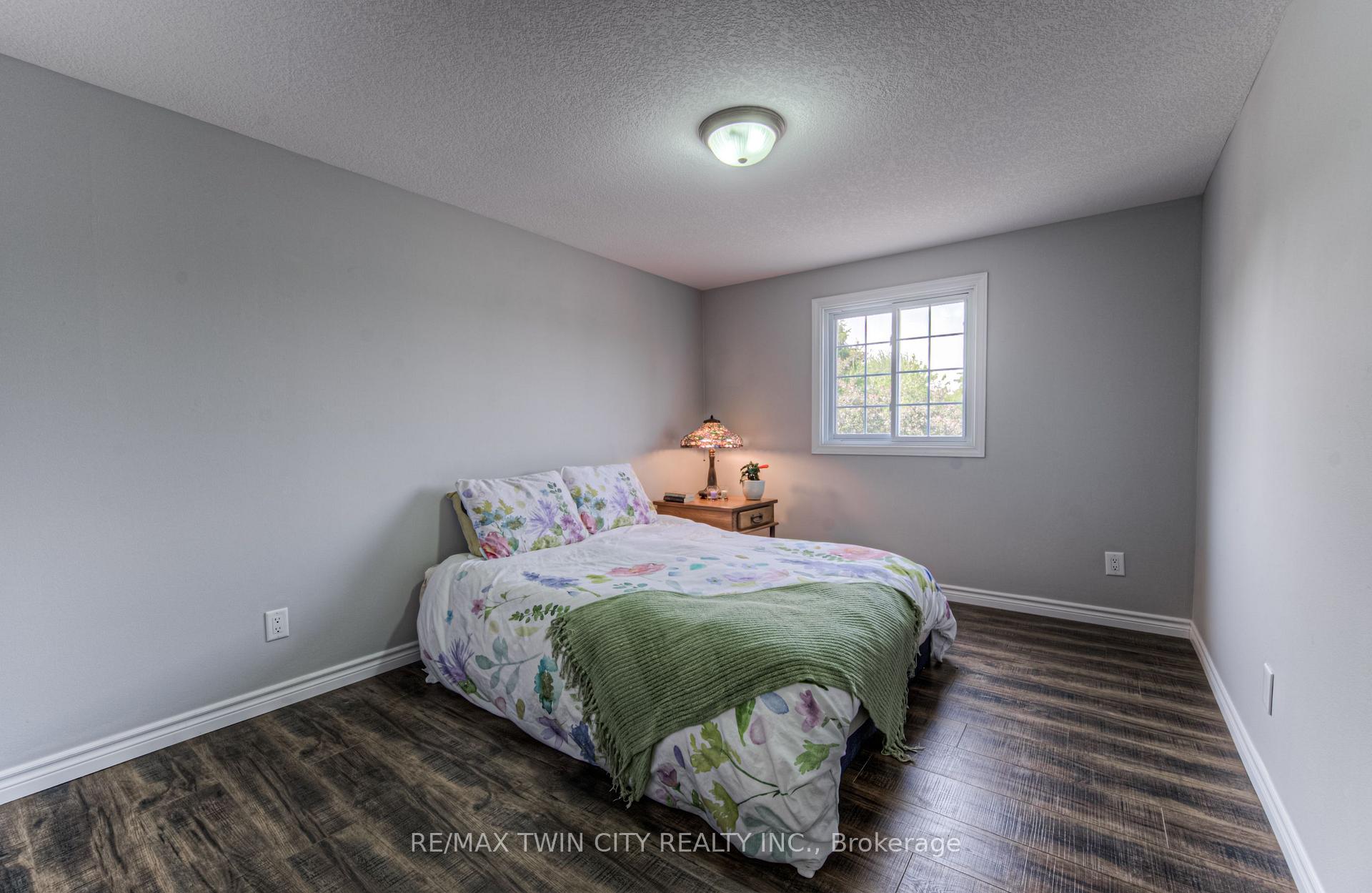 Photo 28 of 3 Westview Crescent, Kitchener, Forest Heights — HOMEH