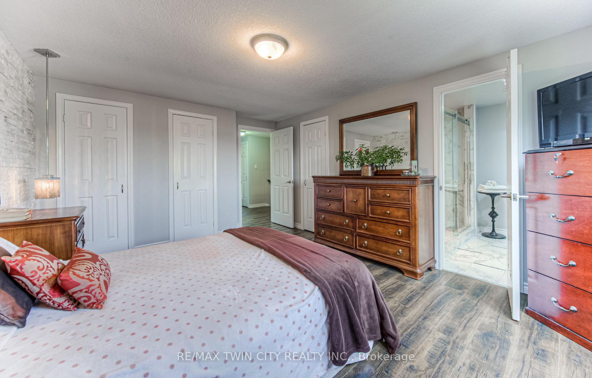 Photo 31 of 3 Westview Crescent, Kitchener, Forest Heights — HOMEH