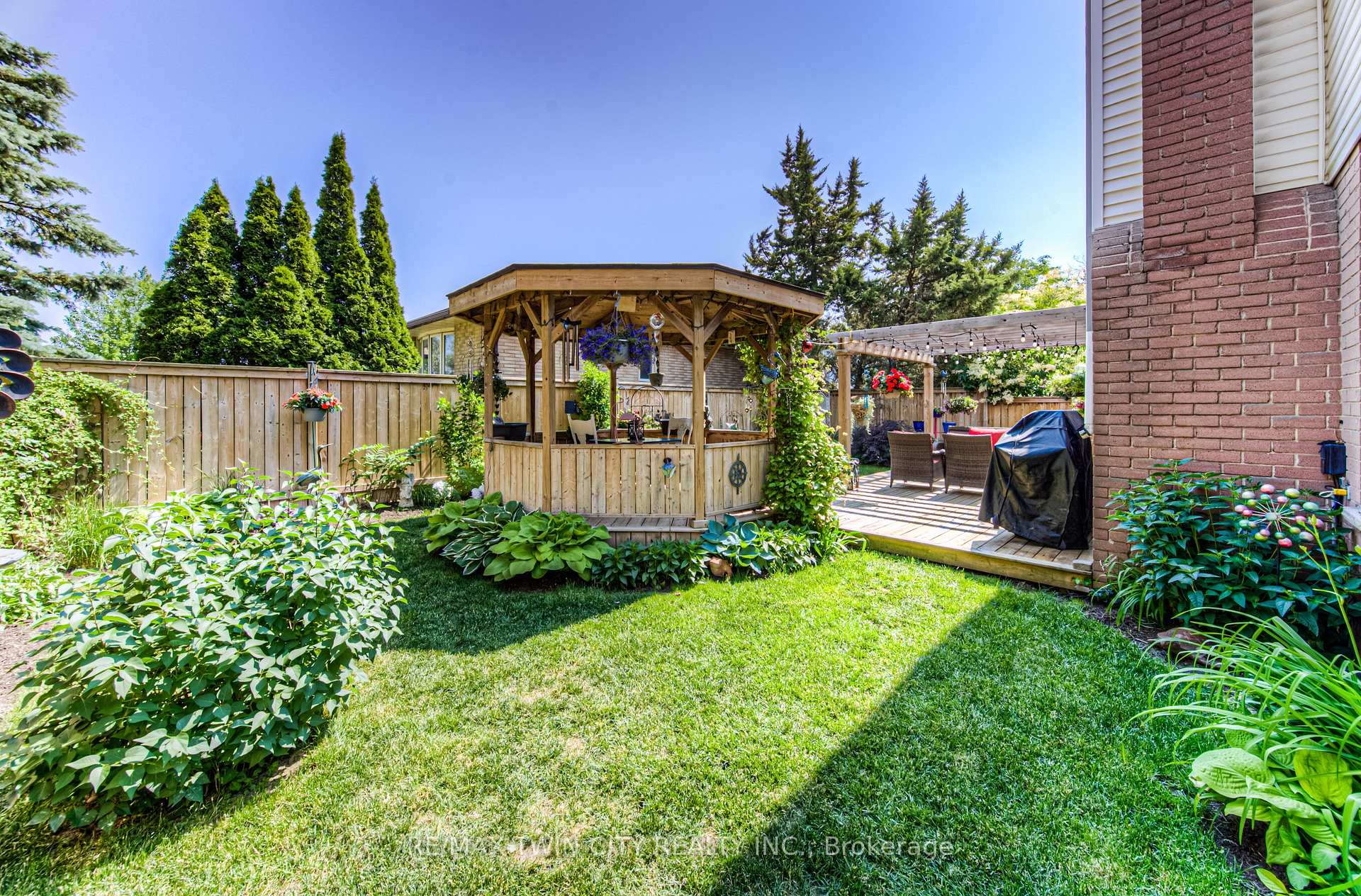 Photo 37 of 3 Westview Crescent, Kitchener, Forest Heights — HOMEH